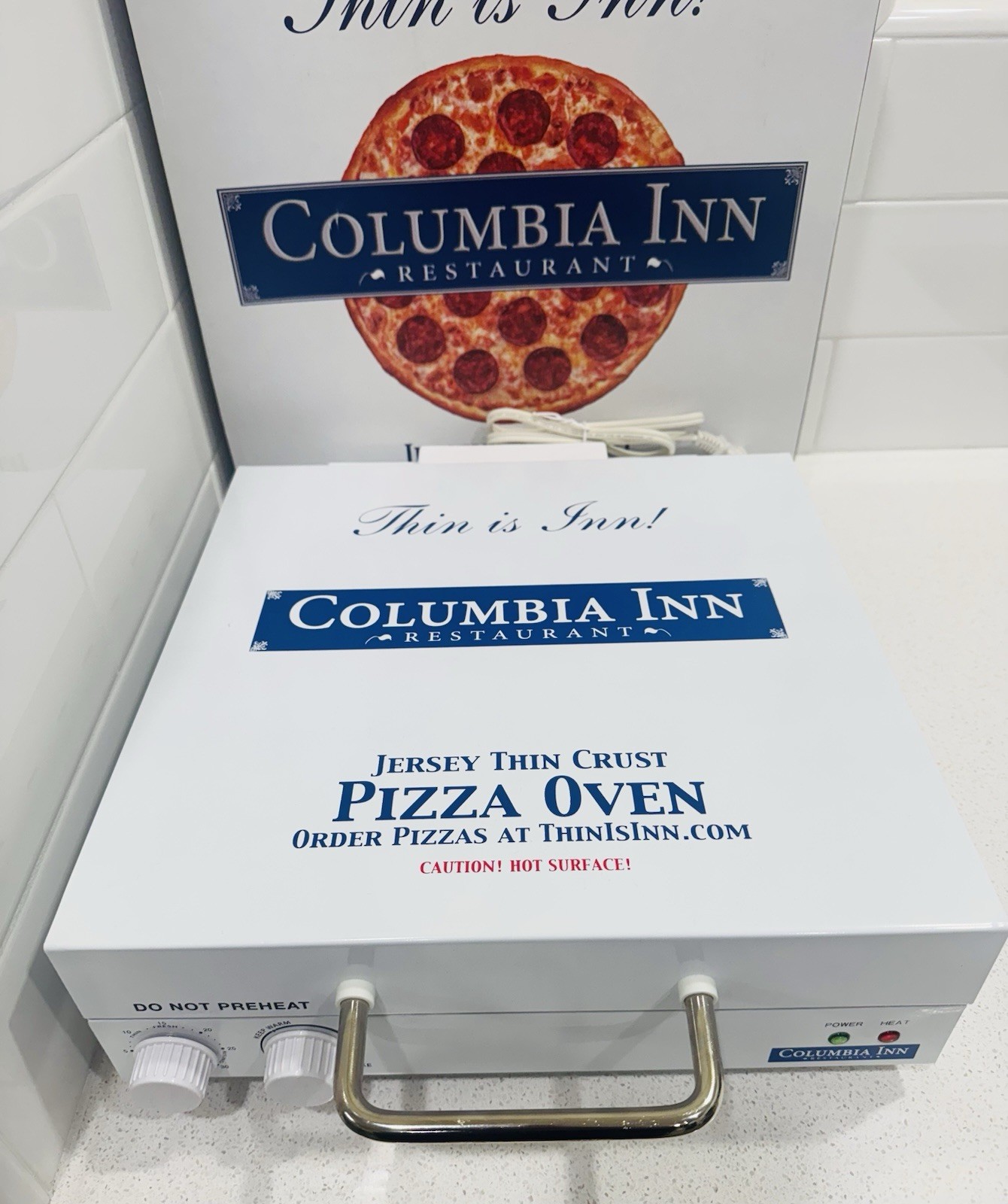 Colombia Inn Pizza Box Countertop Pizza Oven with 12″ Rotating Pan