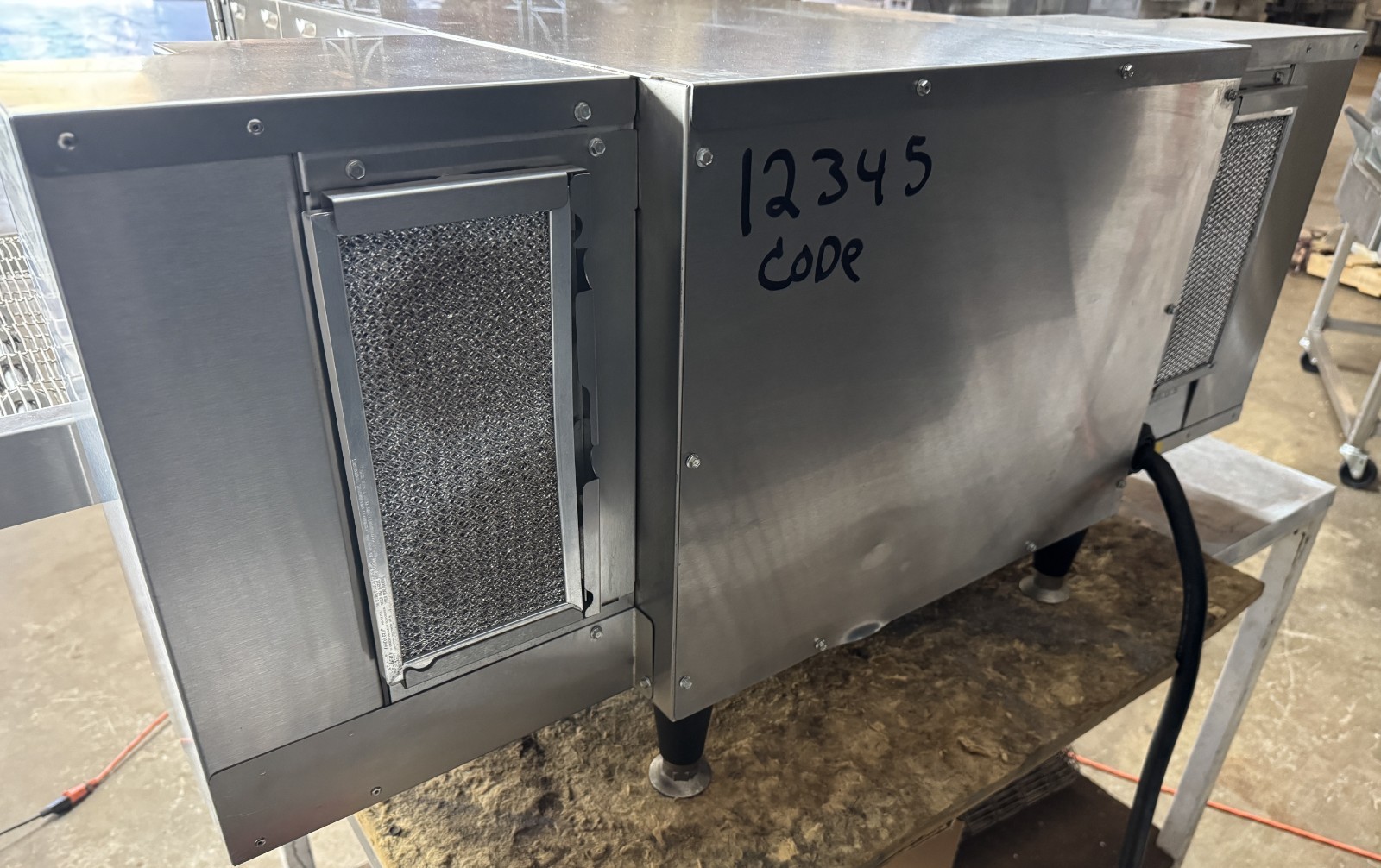Ovention C2000 Single Stack Pizza Conveyor Oven** Video Demo**