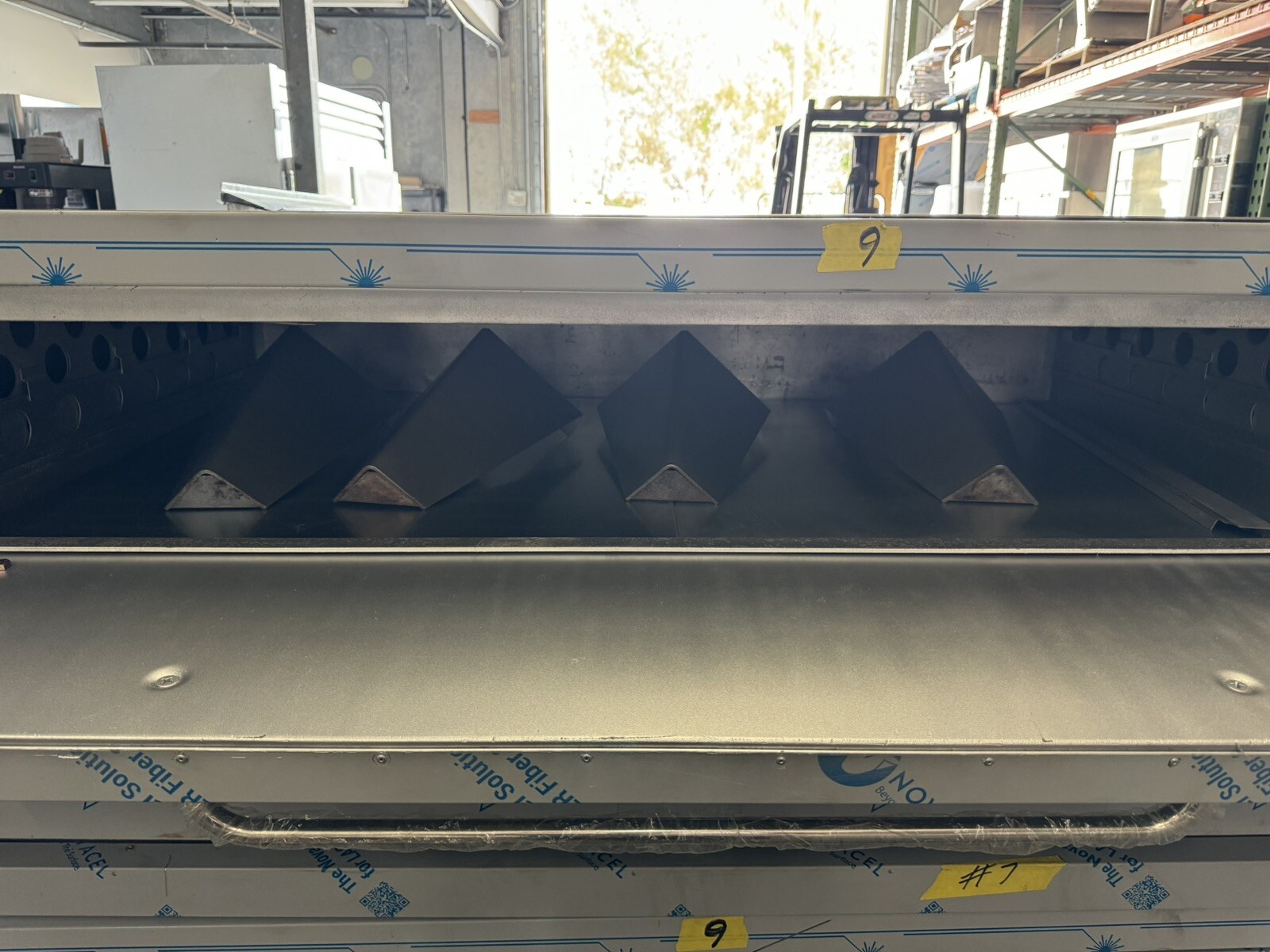 Bakers Pride Y602 Double Deck Gas Pizza Oven. Comes With New Stones