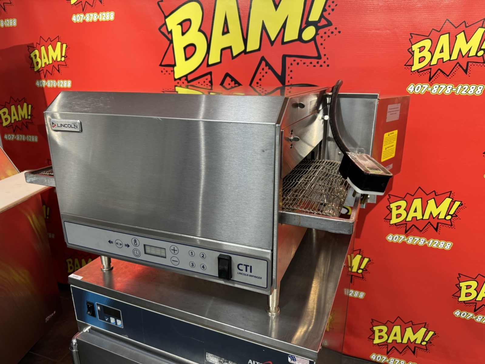 2022 Lincoln 50″ Electric Countertop Ventless Conveyor Oven V2500- working