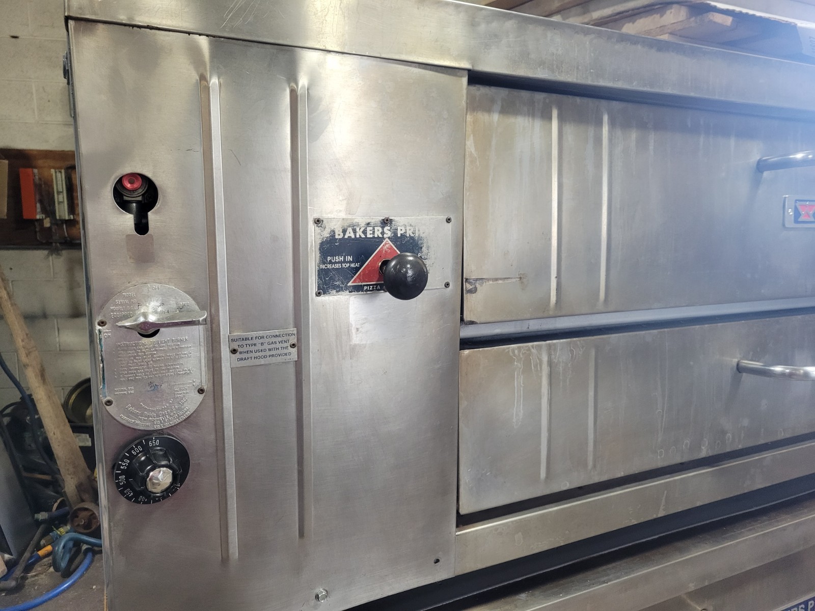 BAKERS PRIDE Y-600 DOUBLE DECK 8″ DECK HEIGHT PIZZA OVENS SERIES NATURAL GAS