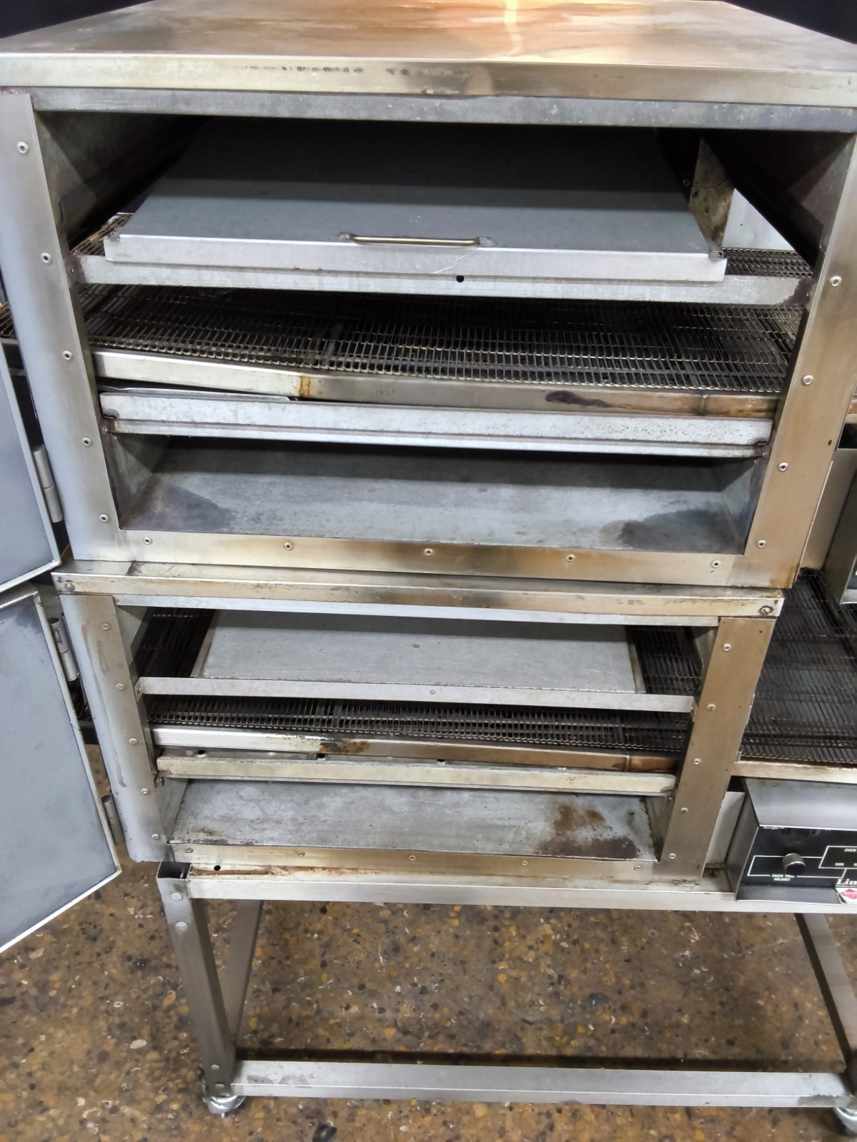 LINCOLN IMPINGER 1132 DOUBLE-STACK COMMERCIAL ELECTRIC CONVEYOR PIZZA OVEN