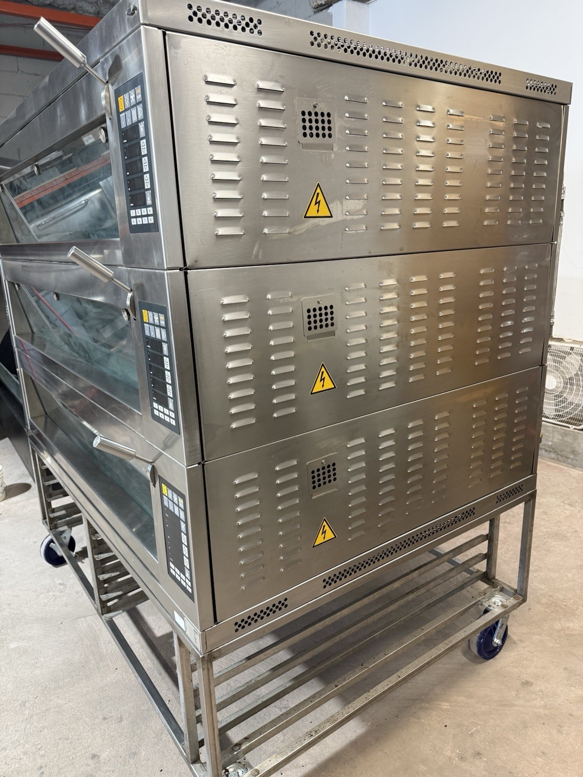 Miwe CO 3.1408 Condo 3 Deck Electric Oven