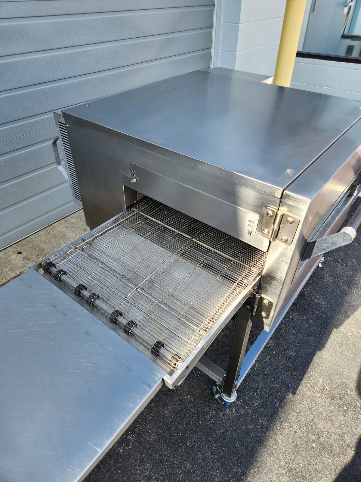 Lincoln Impinger 1116 Single Stack Gas Fired Conveyor Pizza Oven