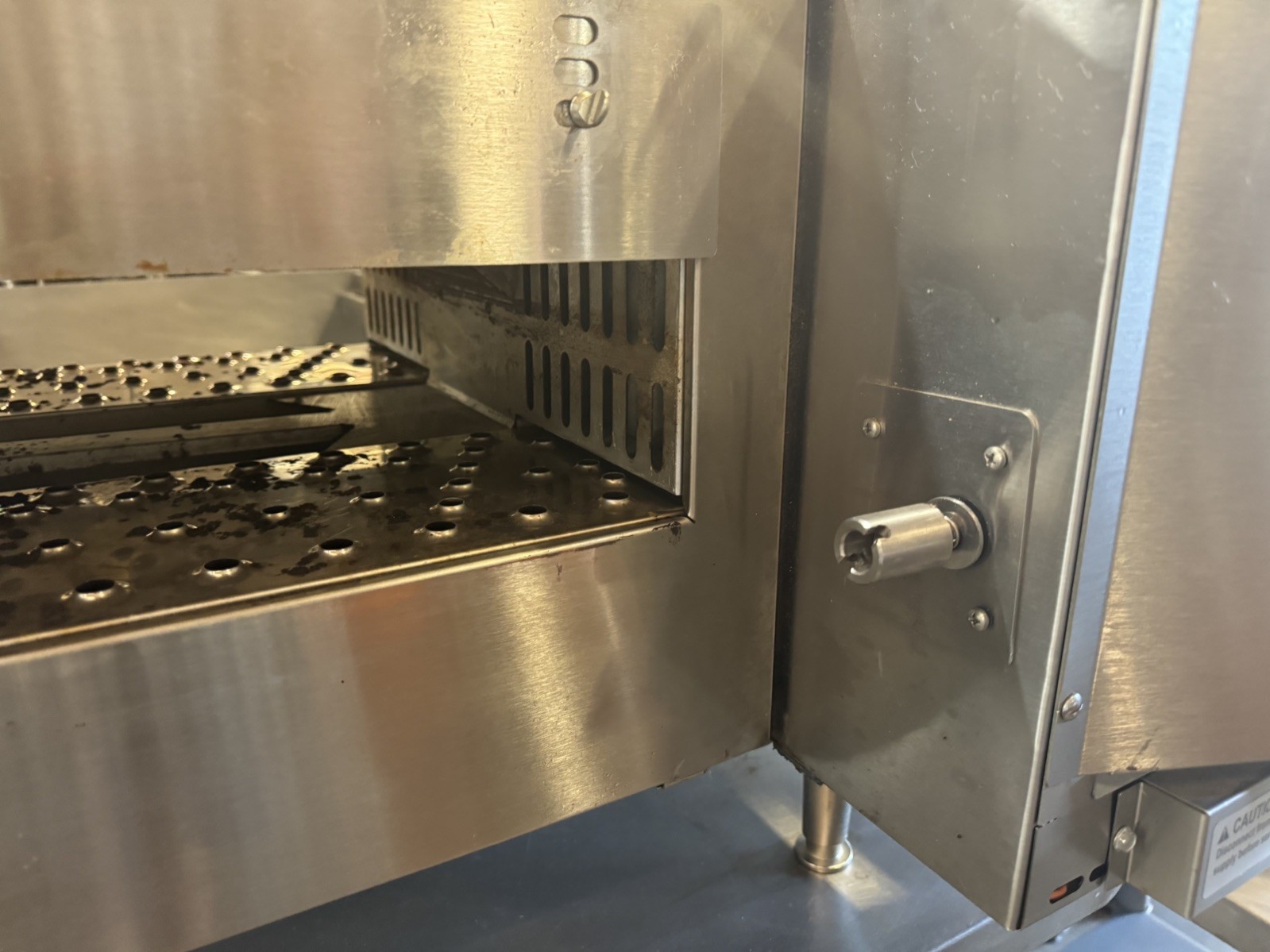 2022 Lincoln 50″ Electric Countertop Ventless Conveyor Oven V2500- working