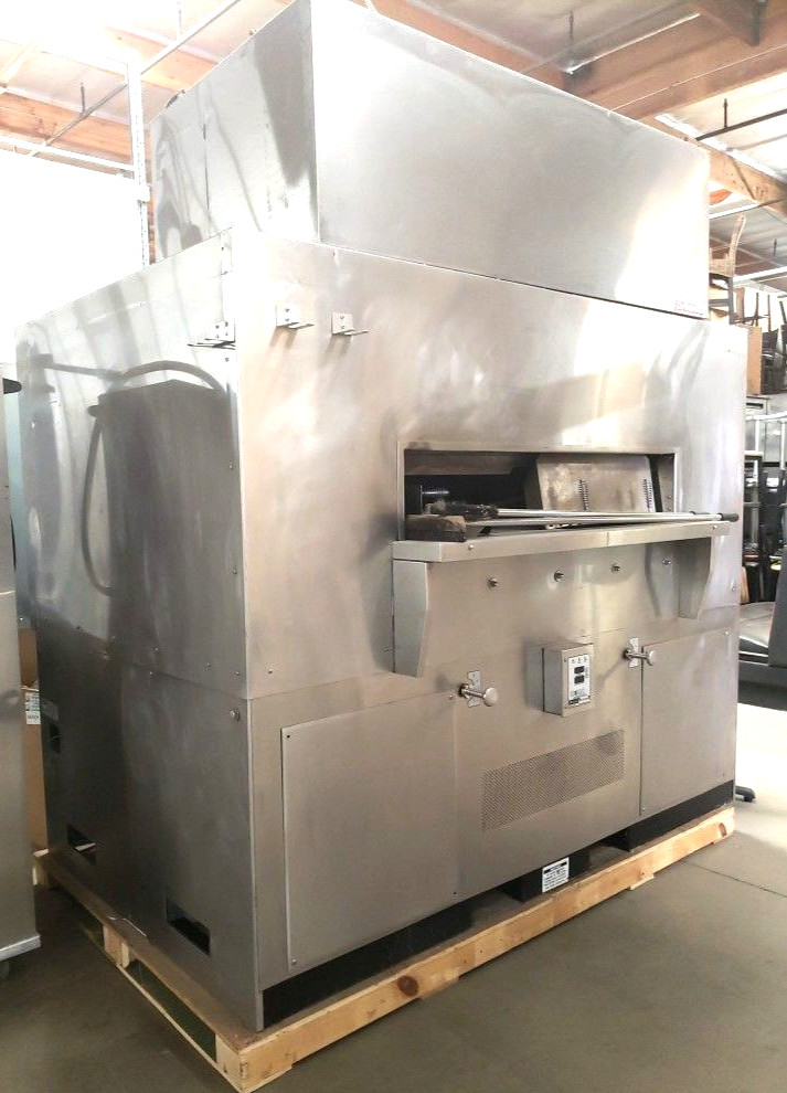 USED WOOD STONE #WS-FD-9660-RFG-LR-IR-DF-NG – Deck 96″ Stone Hearth Oven, Nat G.