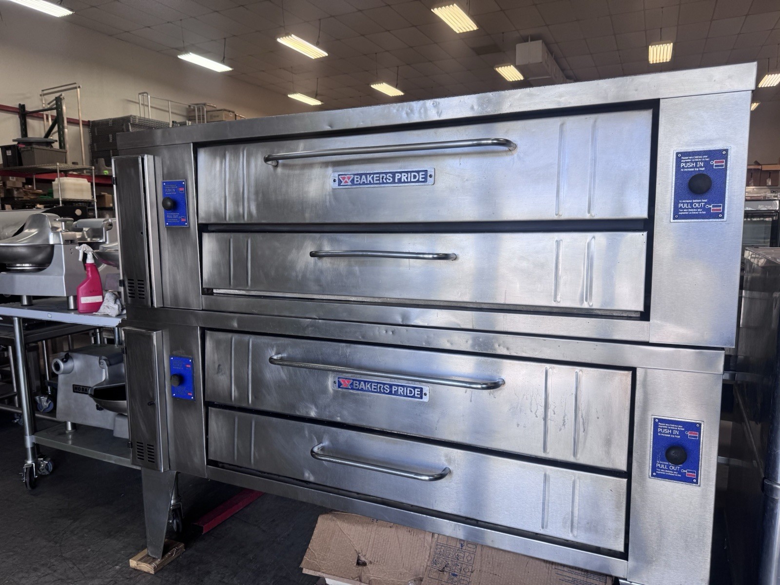 Baker’s Pride Y-600 Super Deck Gas Pizza Oven