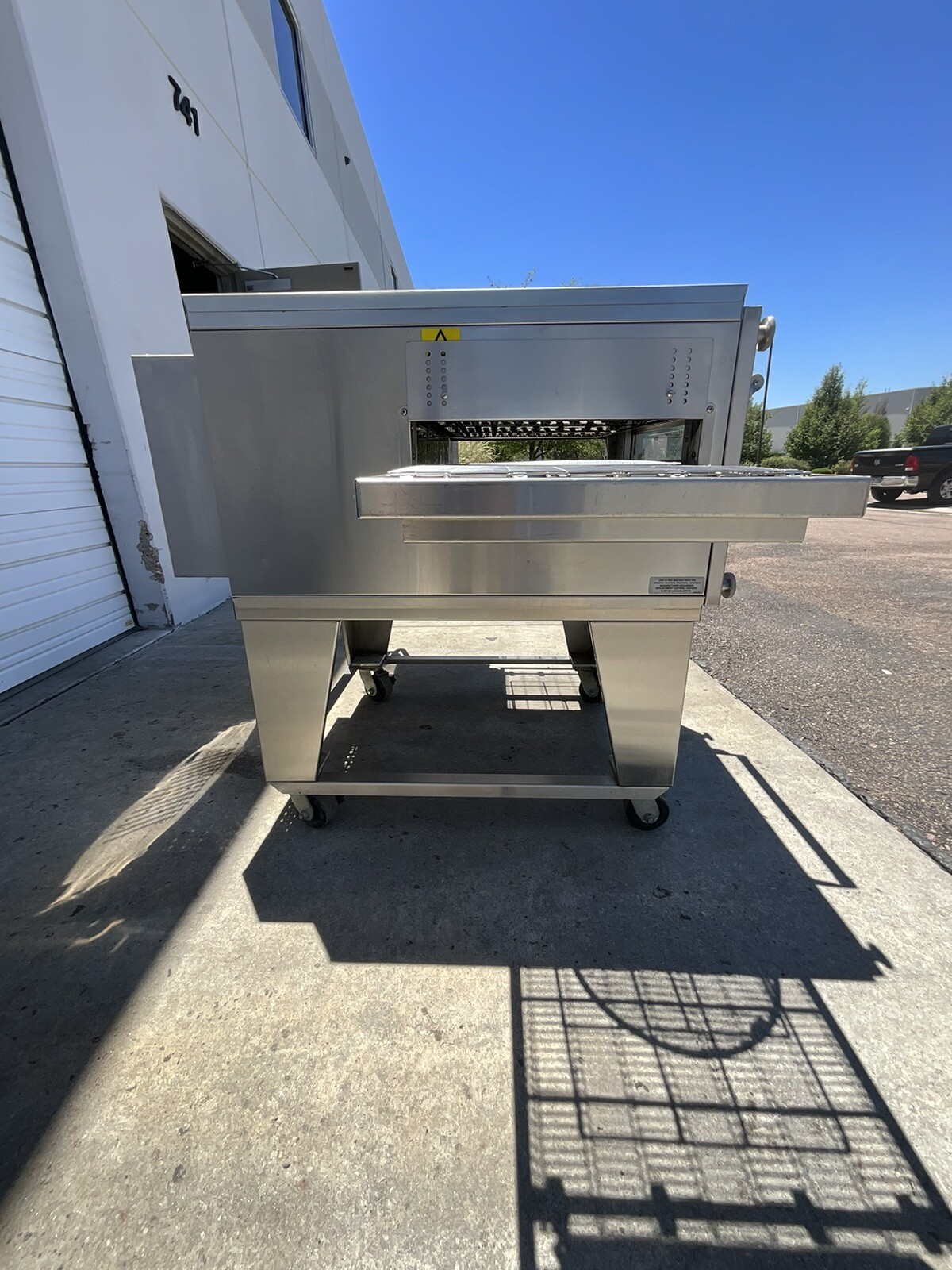 BOFI XLT 1832-EL SINGLE DECK CONVEYOR 208-3 phase PIZZA OVEN
