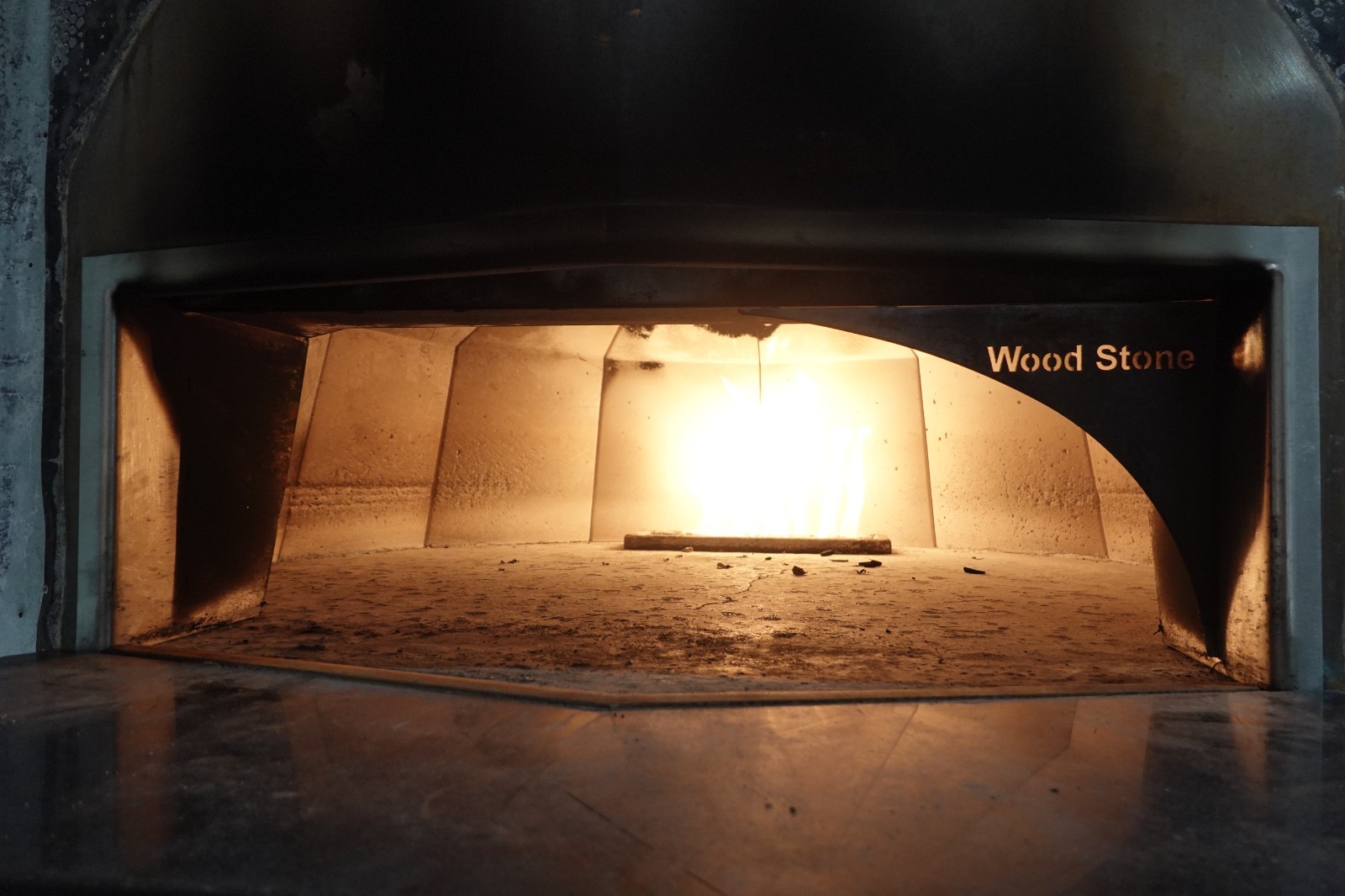 WOODSTONE NATURAL GAS MT. ADAMS 5” STONE HEARTH PIZZA OVEN MODEL WS-MS-5-RFG-NG