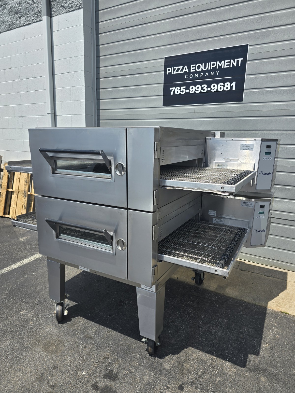 Lincoln Impinger 1600 Double Deck Gas Fired Conveyor Pizza Oven 32″