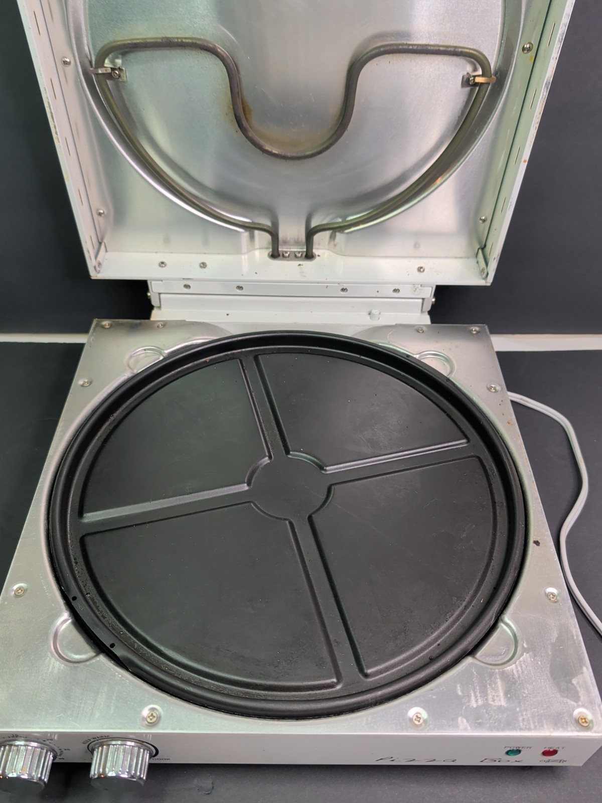 Cuizen Pizza Box Countertop Pizza Oven w/ 12″ Rotating Pan PIZ-4012