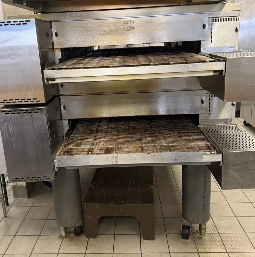 2016 MIDDLEBY MARSHALL PS670G Touch Scree 32″ Double Conveyor Pizza Oven W/Hood