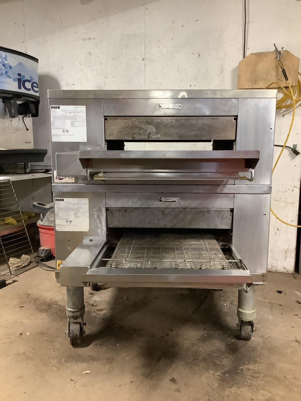 Conveyor Oven Middleby Marshall DZ33T 2022 Double Stack SINGLE Phase 208V TESTED