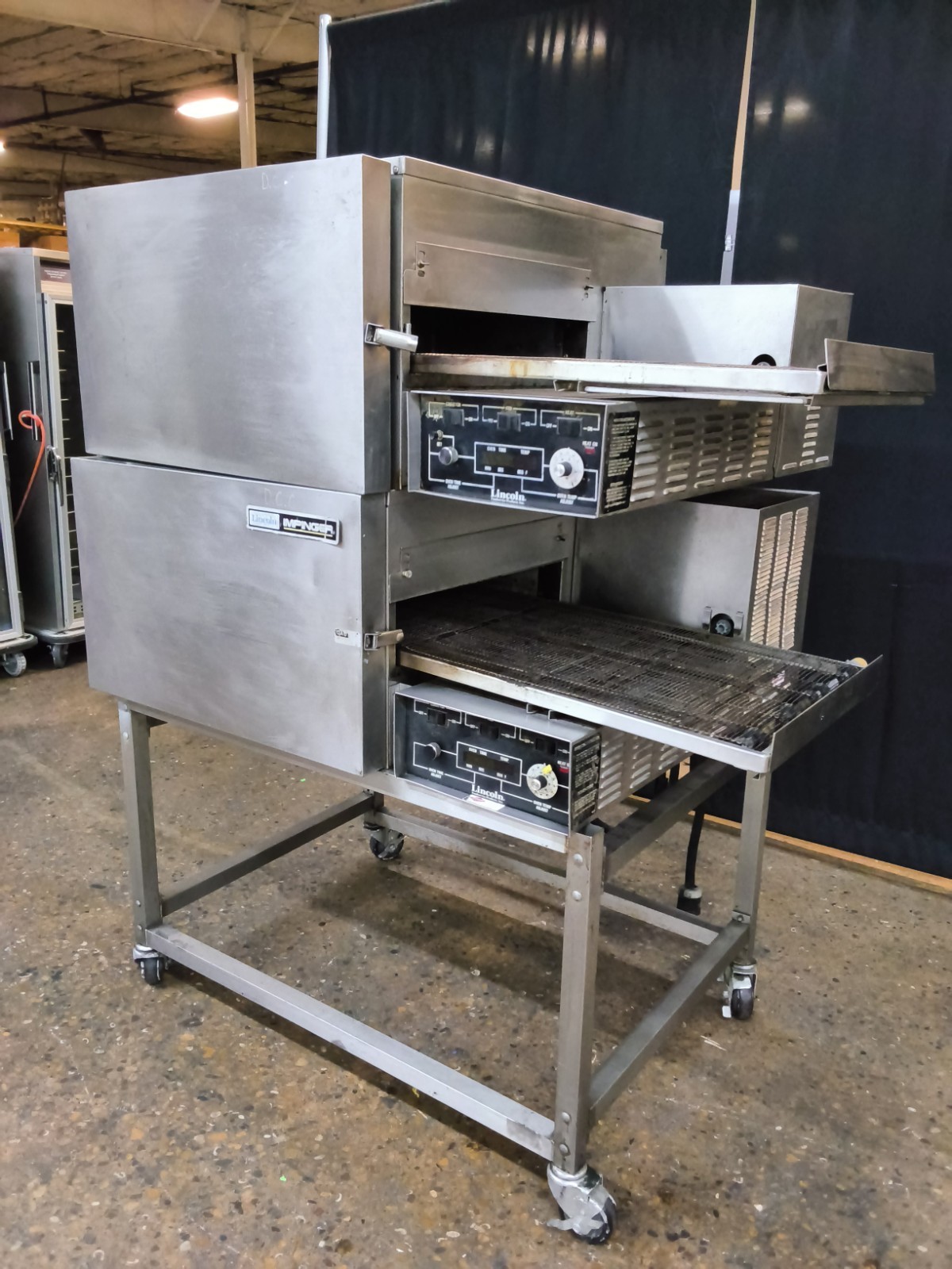 LINCOLN IMPINGER 1132 DOUBLE-STACK COMMERCIAL ELECTRIC CONVEYOR PIZZA OVEN