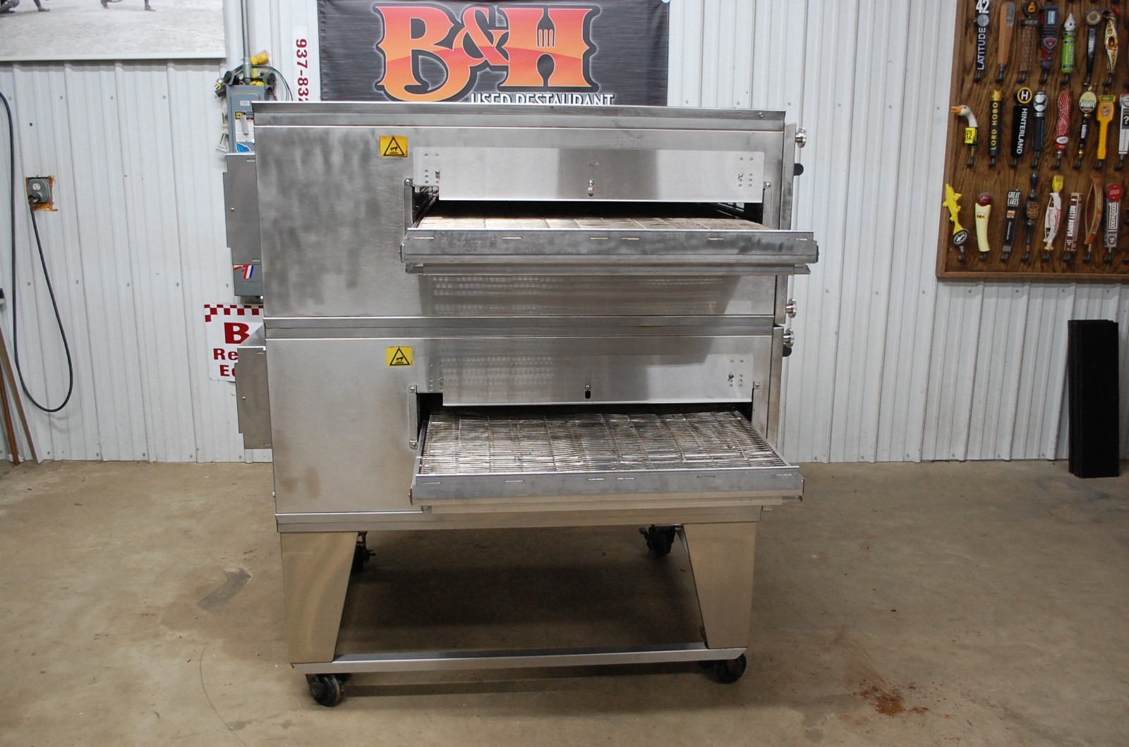 XLT X3G-3240 Natural Gas Double Stack Deck 32″ Conveyor Pizza Oven