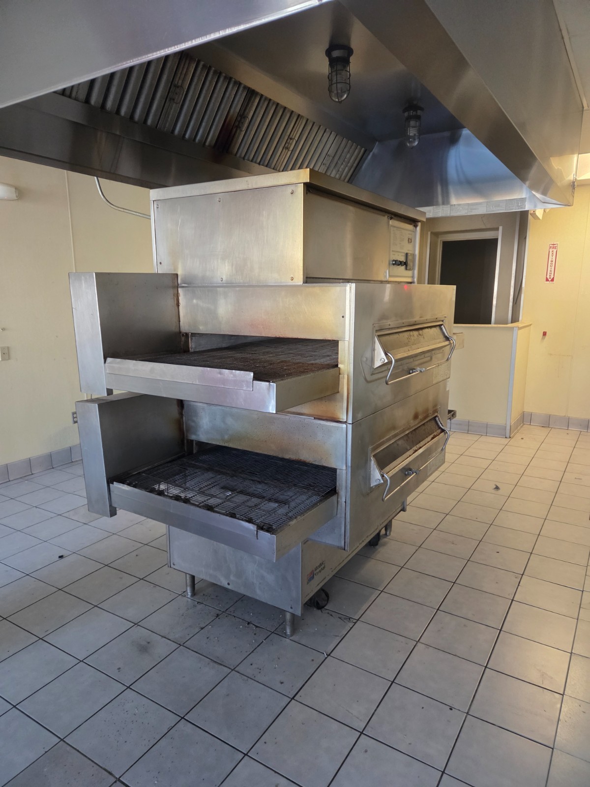 Middleby Marshall PS360 Double-Deck Conveyor Pizza Oven NG