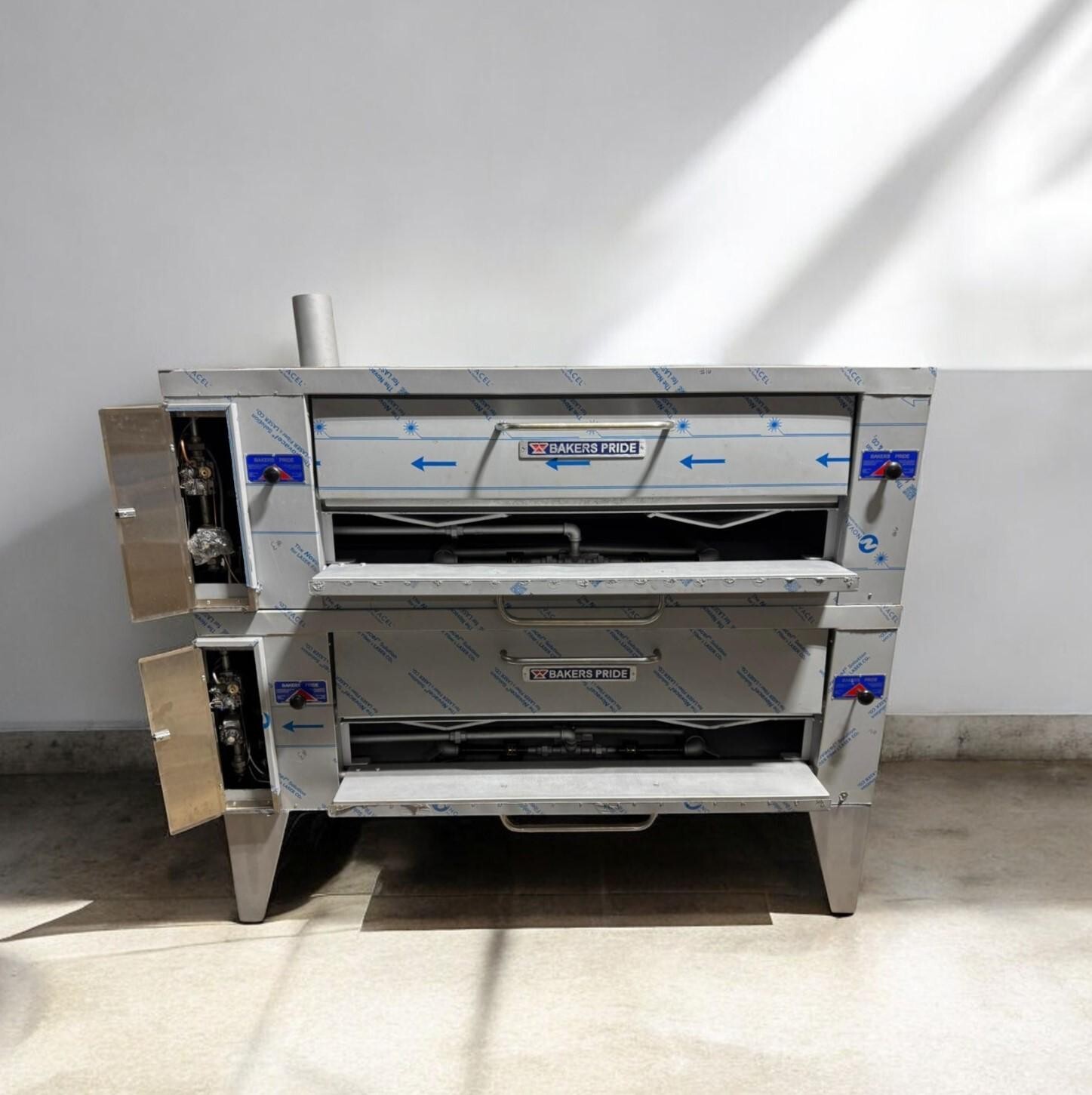 Bakers Pride Y-602 Heavy Duty Oven – Double Deck – Gas – Refurbished
