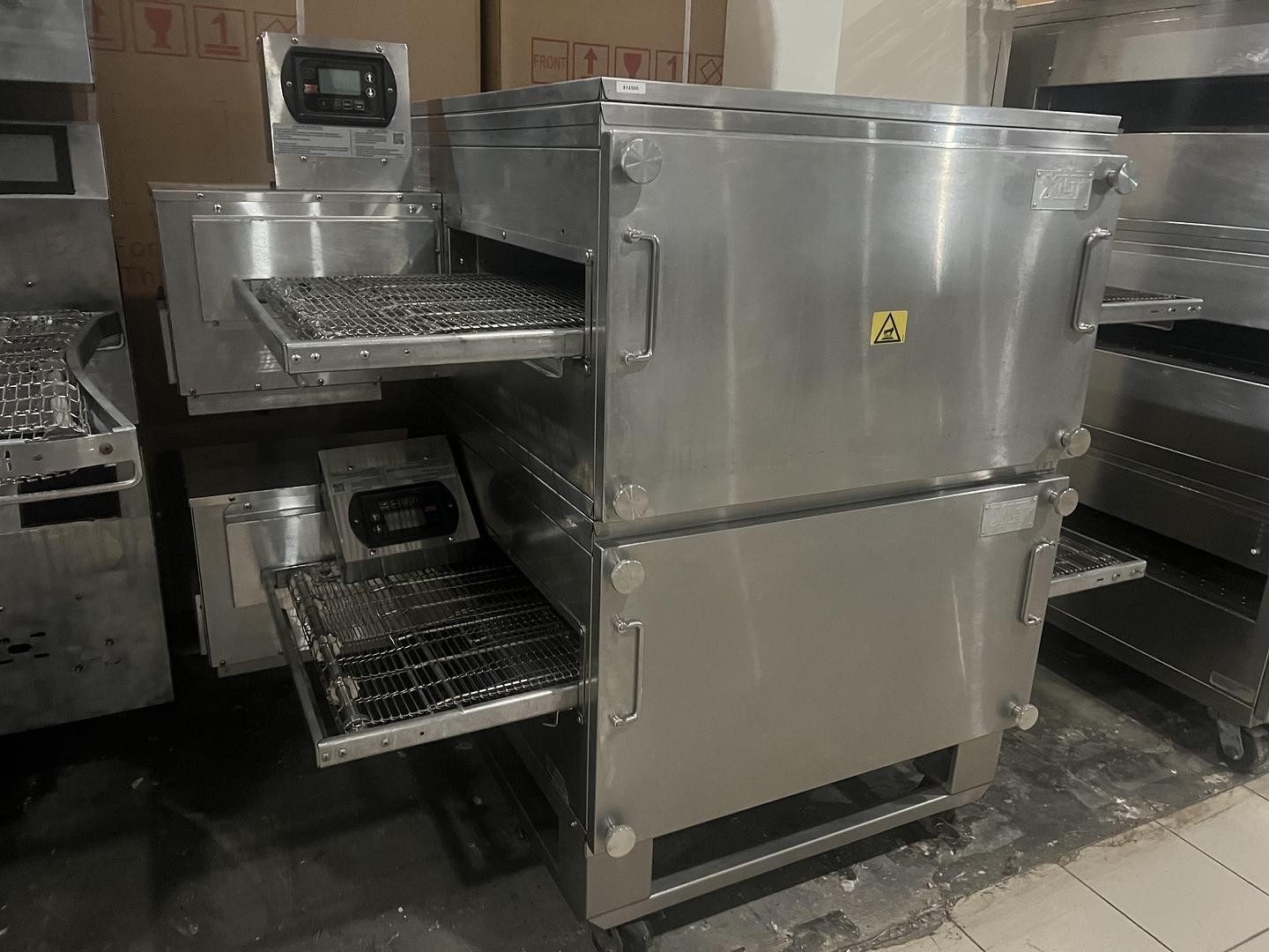 XLT Double Stack Conveyor Pizza Oven – Commercial Conveyor Oven – Working