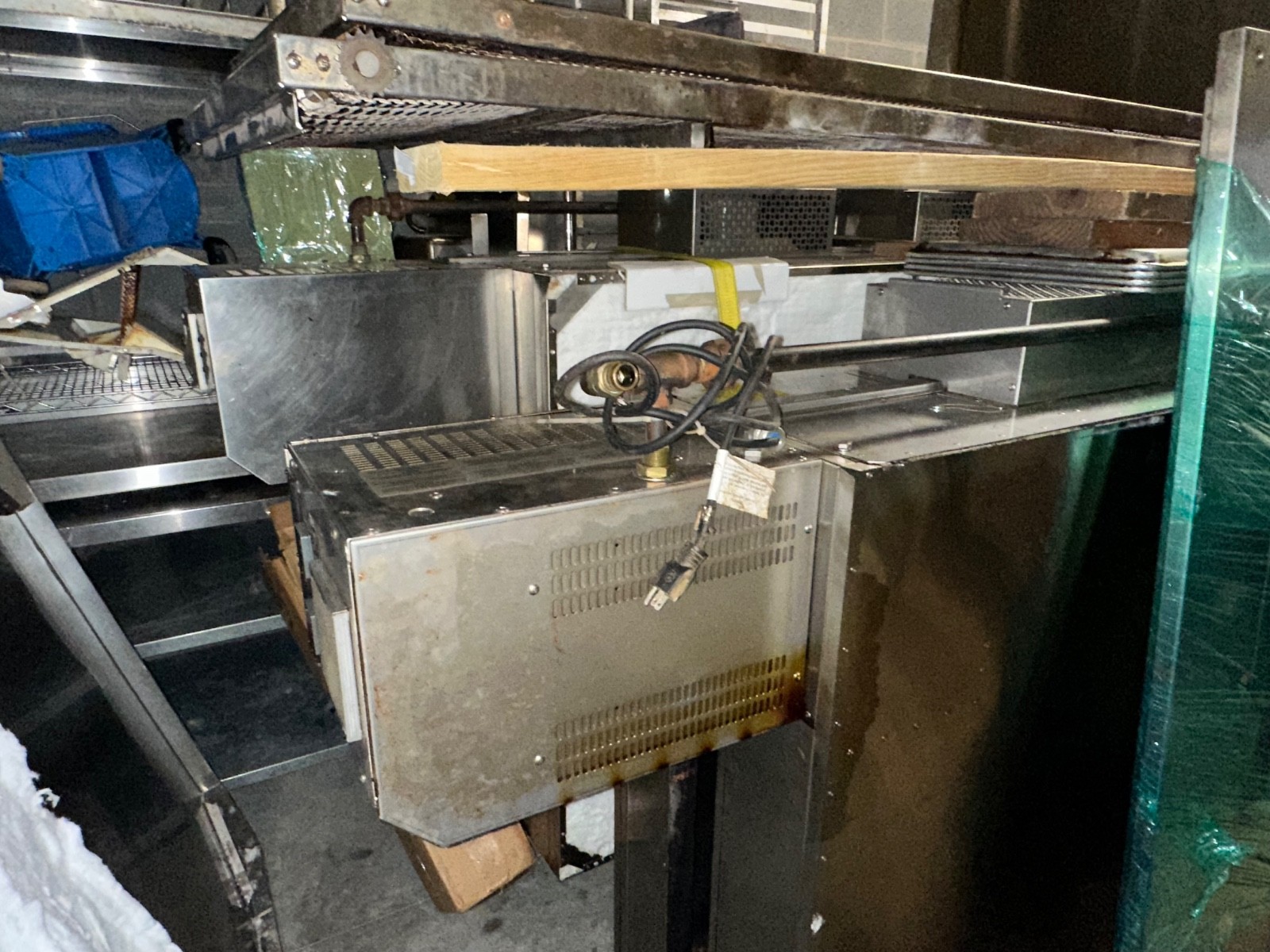 Used XLT 3270B–Natural Gas—120V included base and casters
