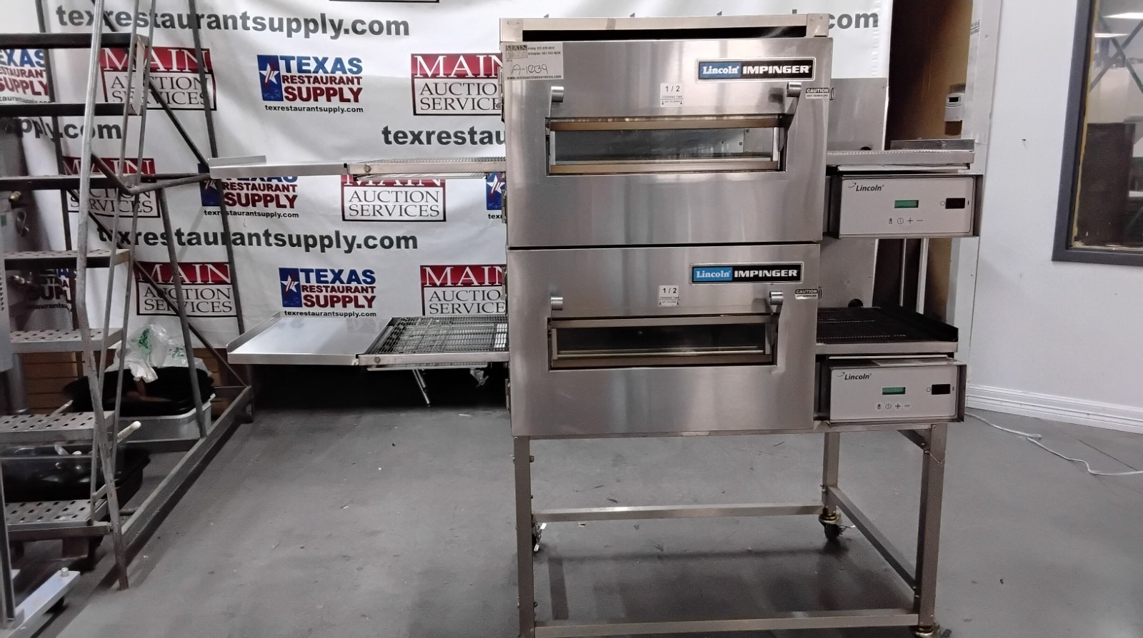 Lincoln Impinger 1116 Gas Double Deck Conveyor Oven