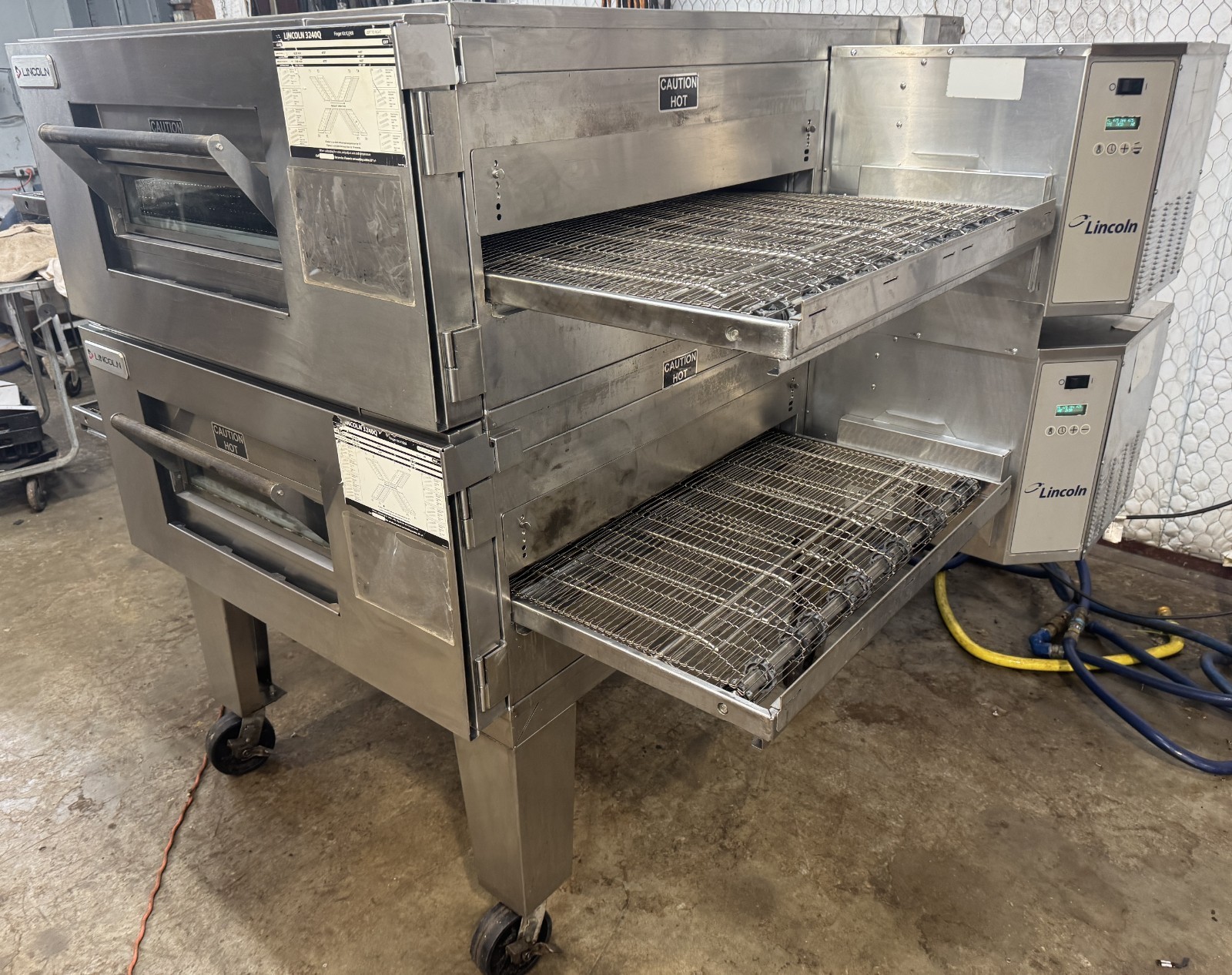 Lincoln Impinger 1600 gas Double Stack Conveyor Pizza Ovens ..Video