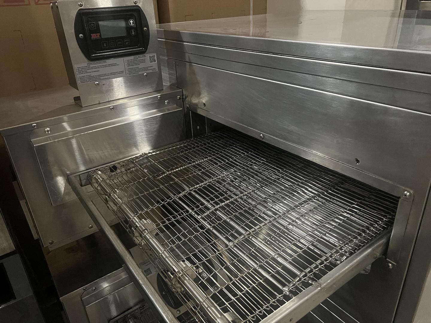 XLT Double Stack Conveyor Pizza Oven – Commercial Conveyor Oven – Working