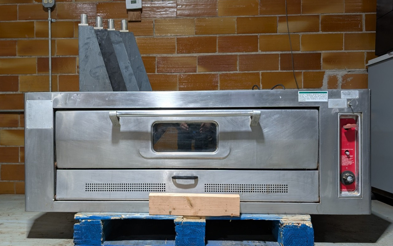 Vulcan 7018A1B 7000 Series, Commercial Single Deck Pizza Baking Oven 17-19″ Legs