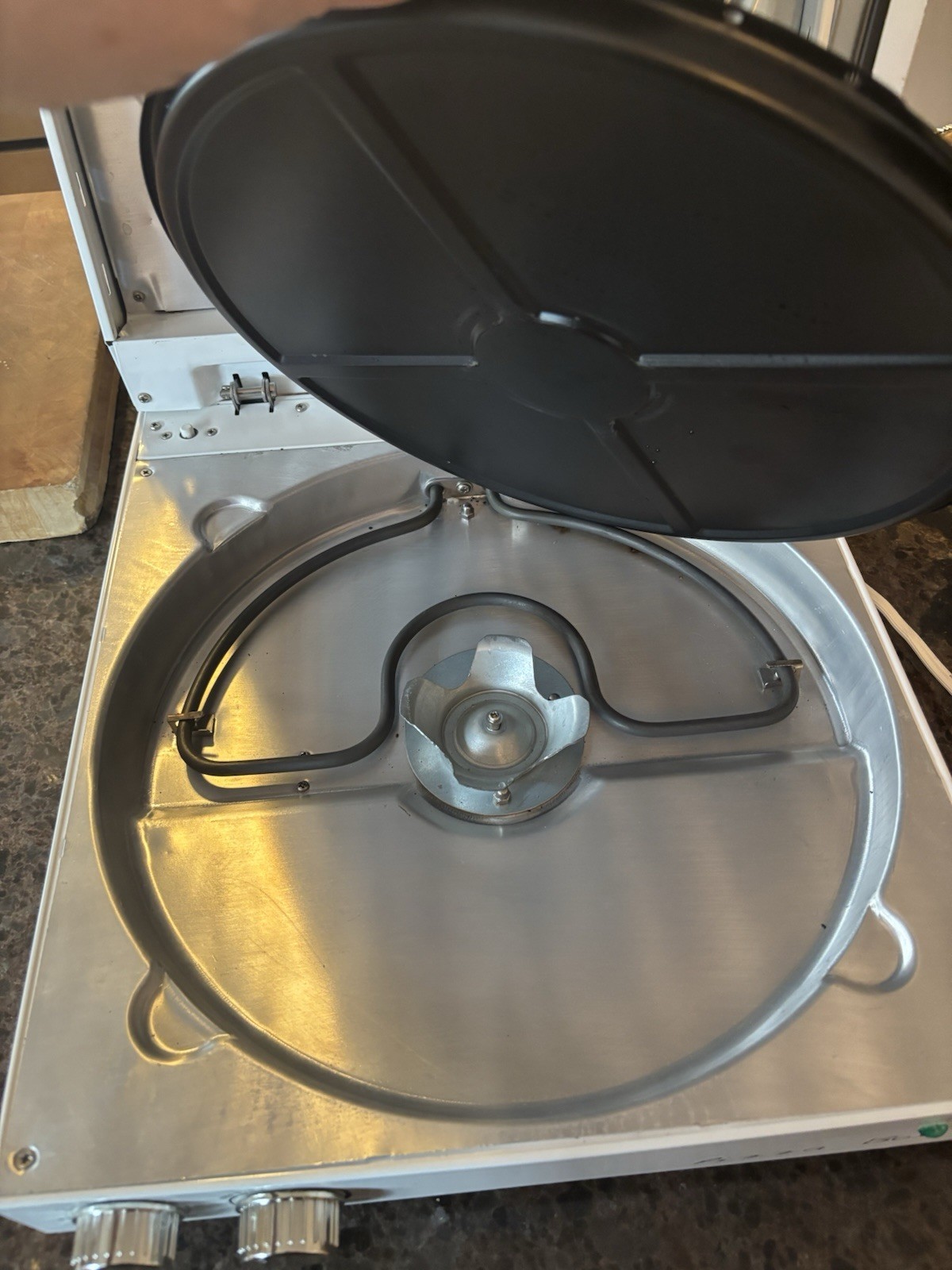 Cuizen Pizza Box Countertop Oven with 12″ Rotating Pan