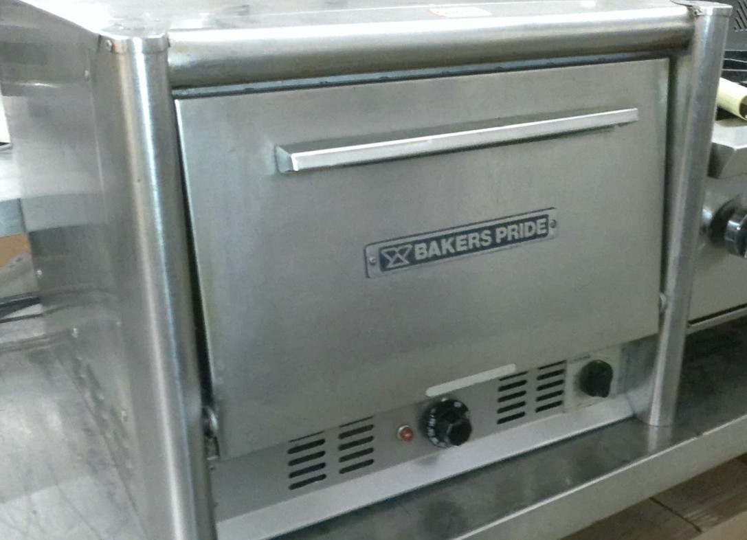 USED BAKERS PRIDE MODEL: MOS2E – ELECTRIC COUNTERTOP PIZZA OVEN, 120 V 1800 WATT