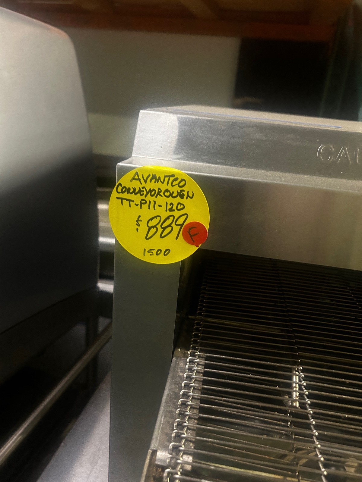 Avantco 177CNVROV10A Countertop Conveyor Oven 120V 10.5″ belt