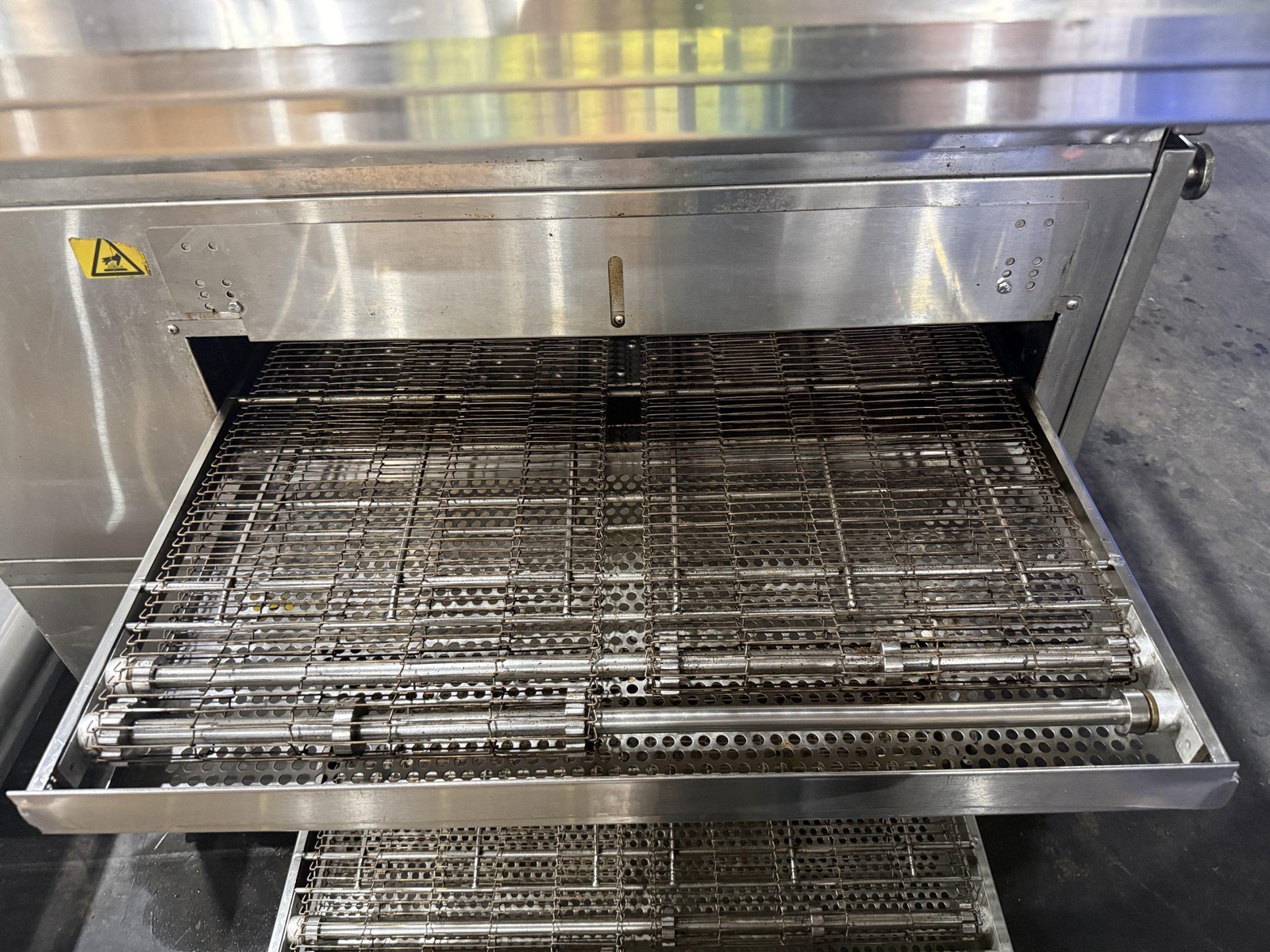 XLT X3D 3255-01338 LIQUID PROPANE TRIPLE STACK CONVEYOR PIZZA OVEN W/ VENT HOOD