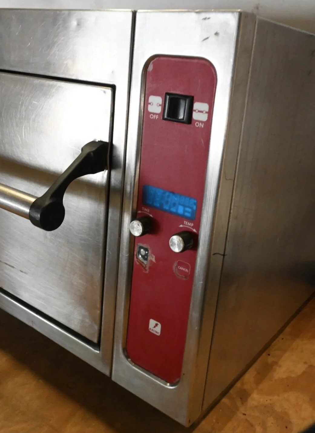 Blodgett Pizza Oven Single Deck/Door Model 1415 208V