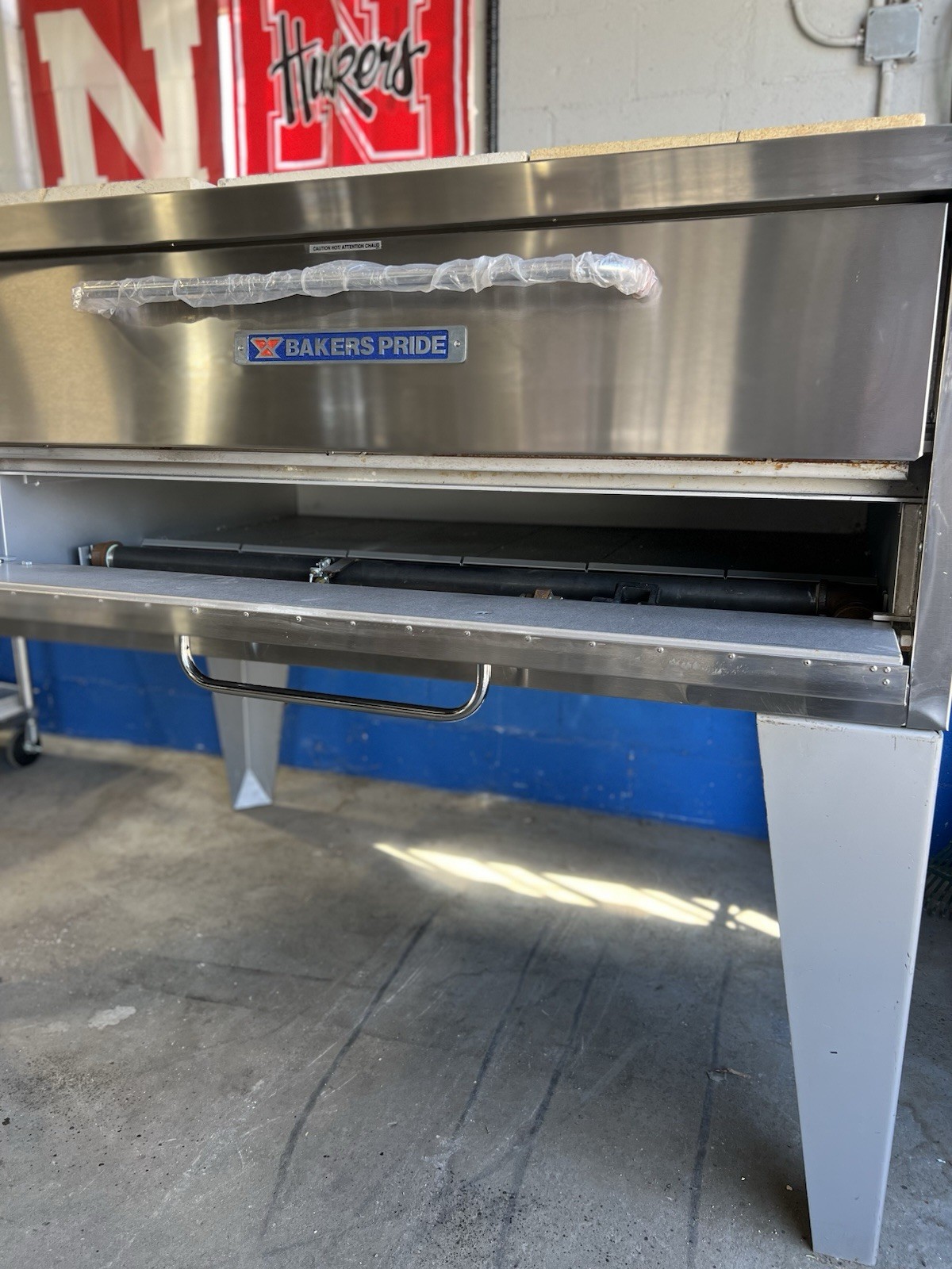 Bakers Pride 451 Natural Gas Pizza Deck Oven Single Deck 54″