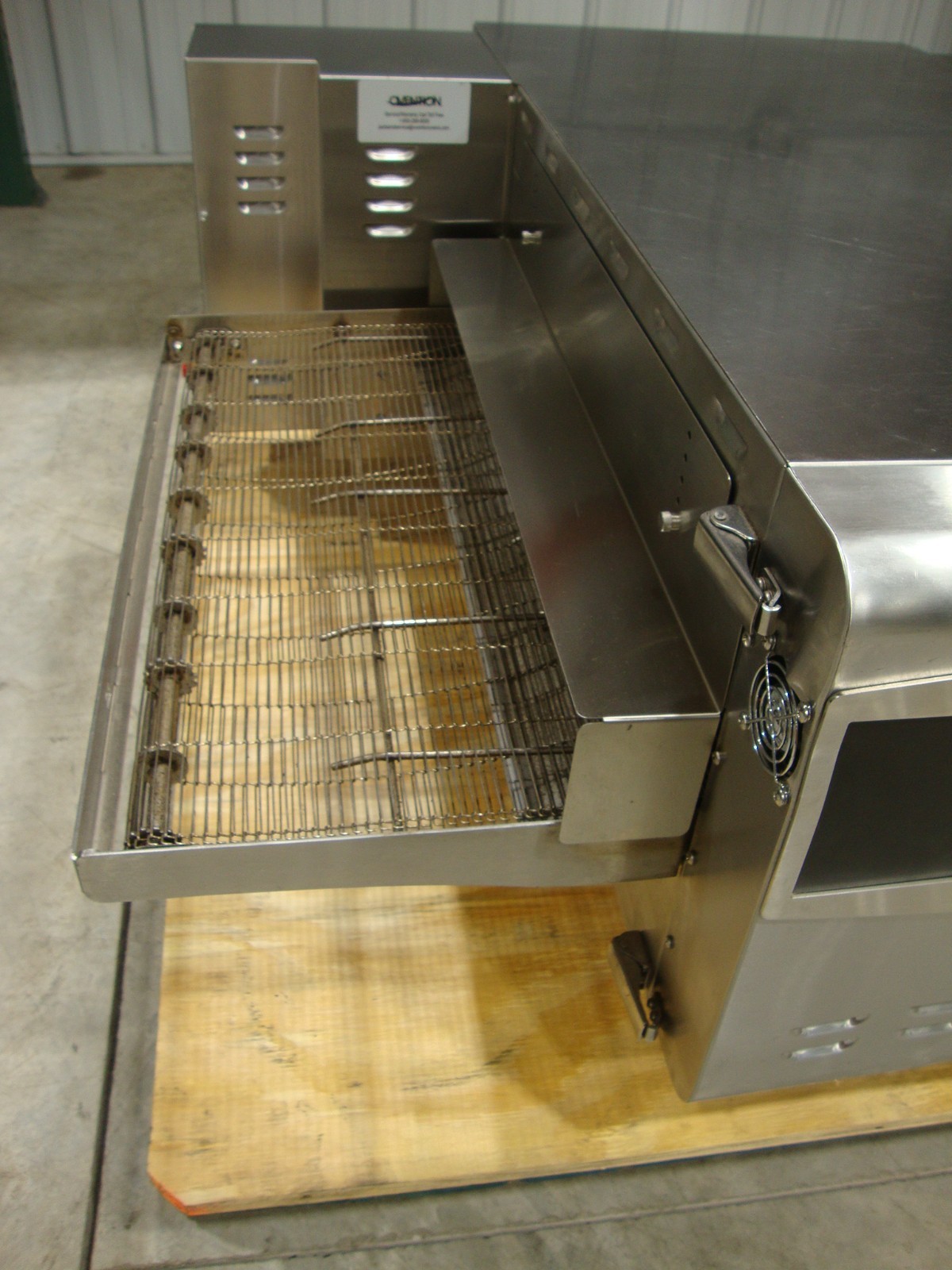 Ovention C2600 Ventless 26″ Electric Countertop Conveyor Pizza Oven