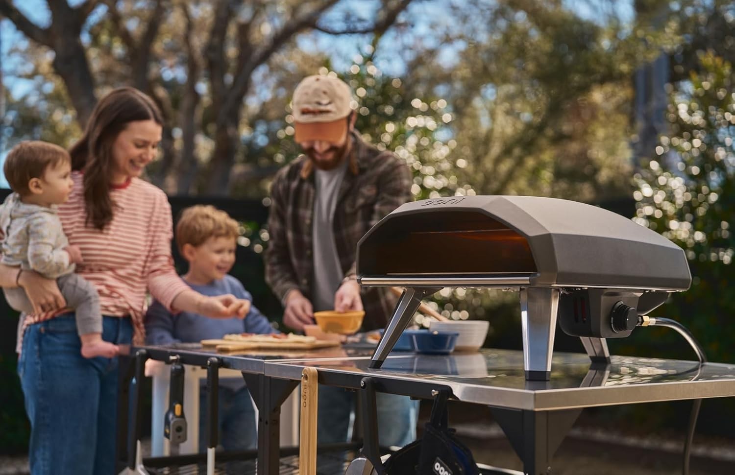 Foundry Black 14-Inch Portable Gas Pizza Oven with Superior Heat Distribution