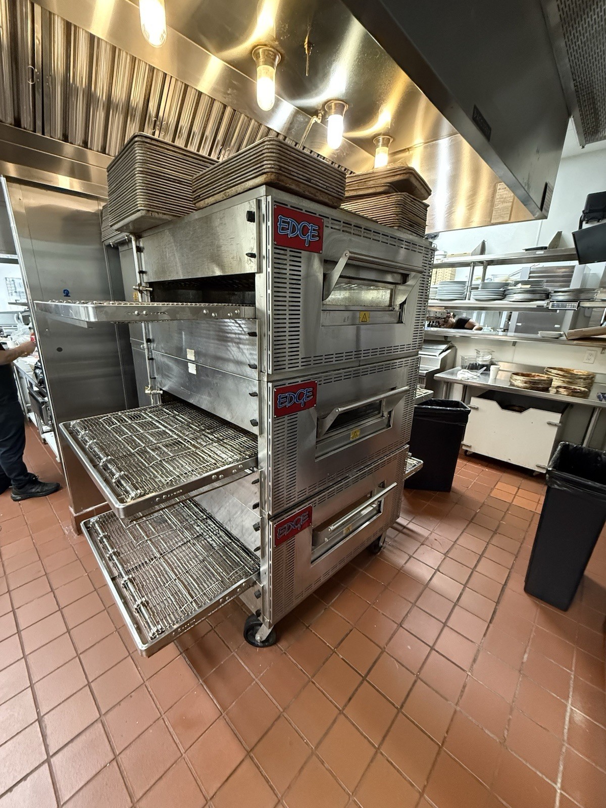 Oven, Pizza, Conveyor. EDGE model No. E3240-3-G2-B Conveyor Oven Generation 2