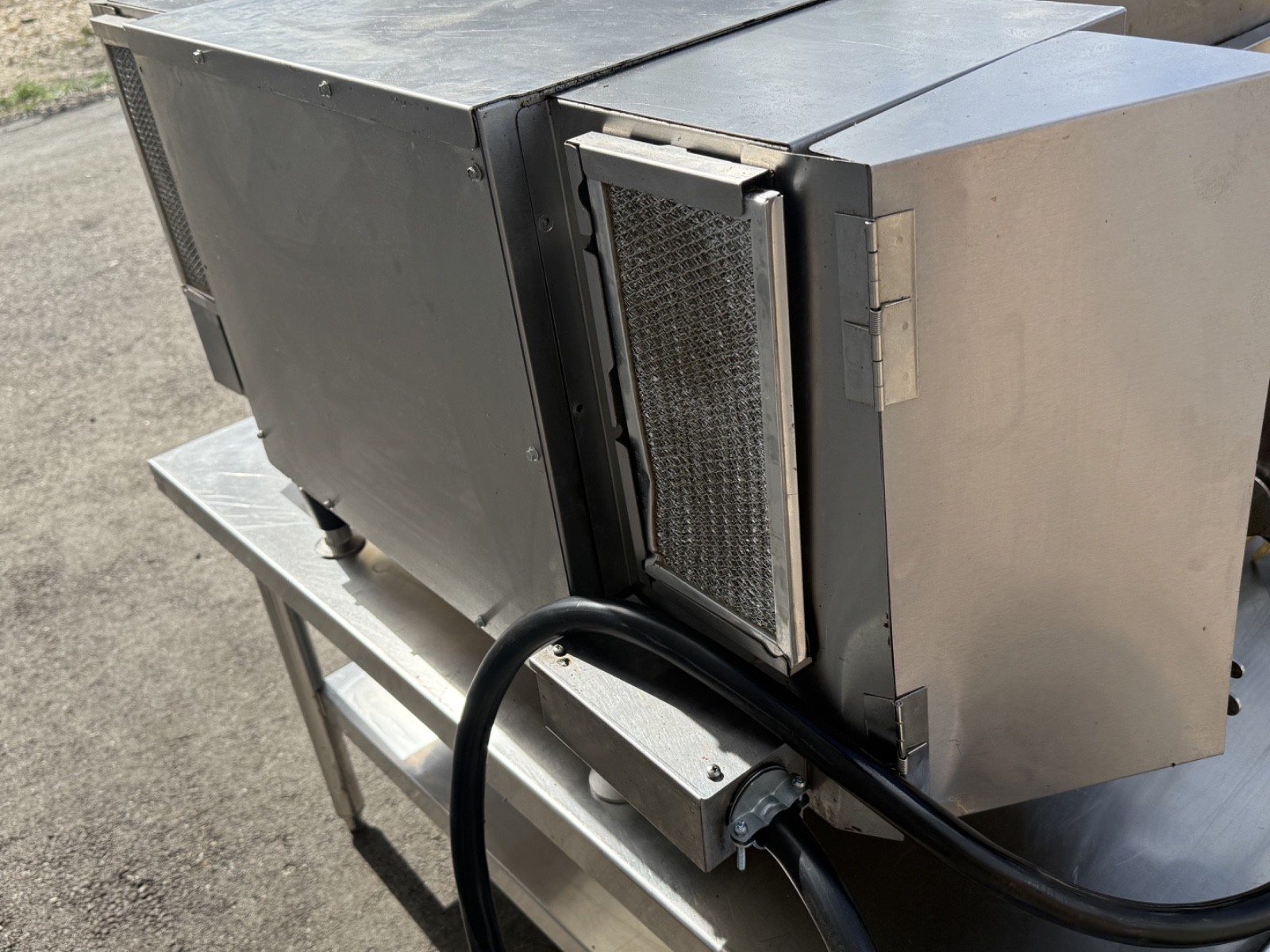 Ovention S2000 Conveyor/ Pizza Oven VENTLESS 1 Phase (-Video Demo-)