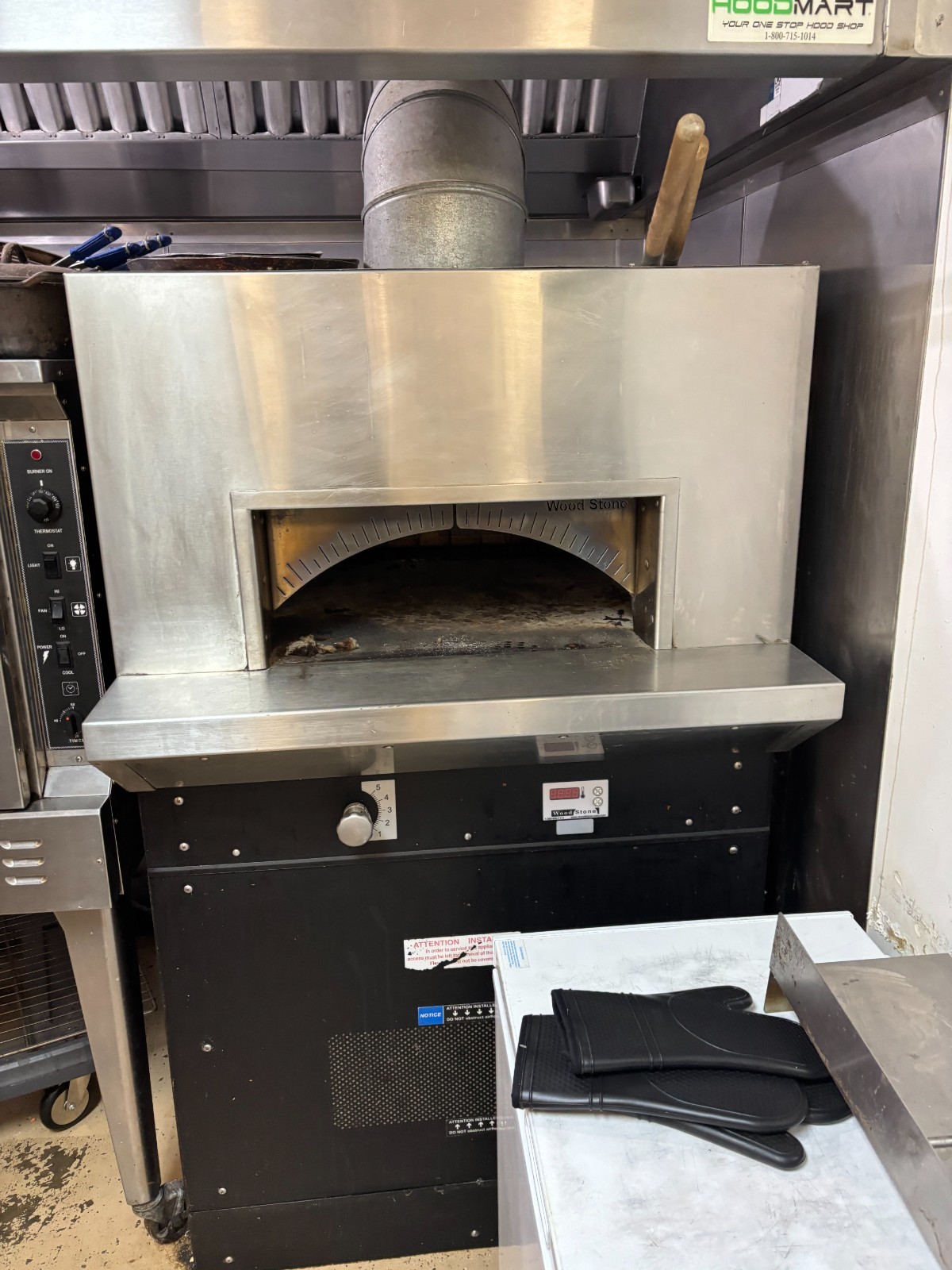 Wood Stone Bistro Natural Gas Stone Hearth Dome Pizza oven WS-BL-4343-RFG-NG