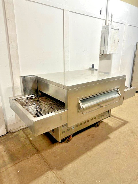 MIDDLEBY MARSHALL IS-350-1 NAT GAS 32″W 150,000 BTU CONVEYOR PIZZA OVEN