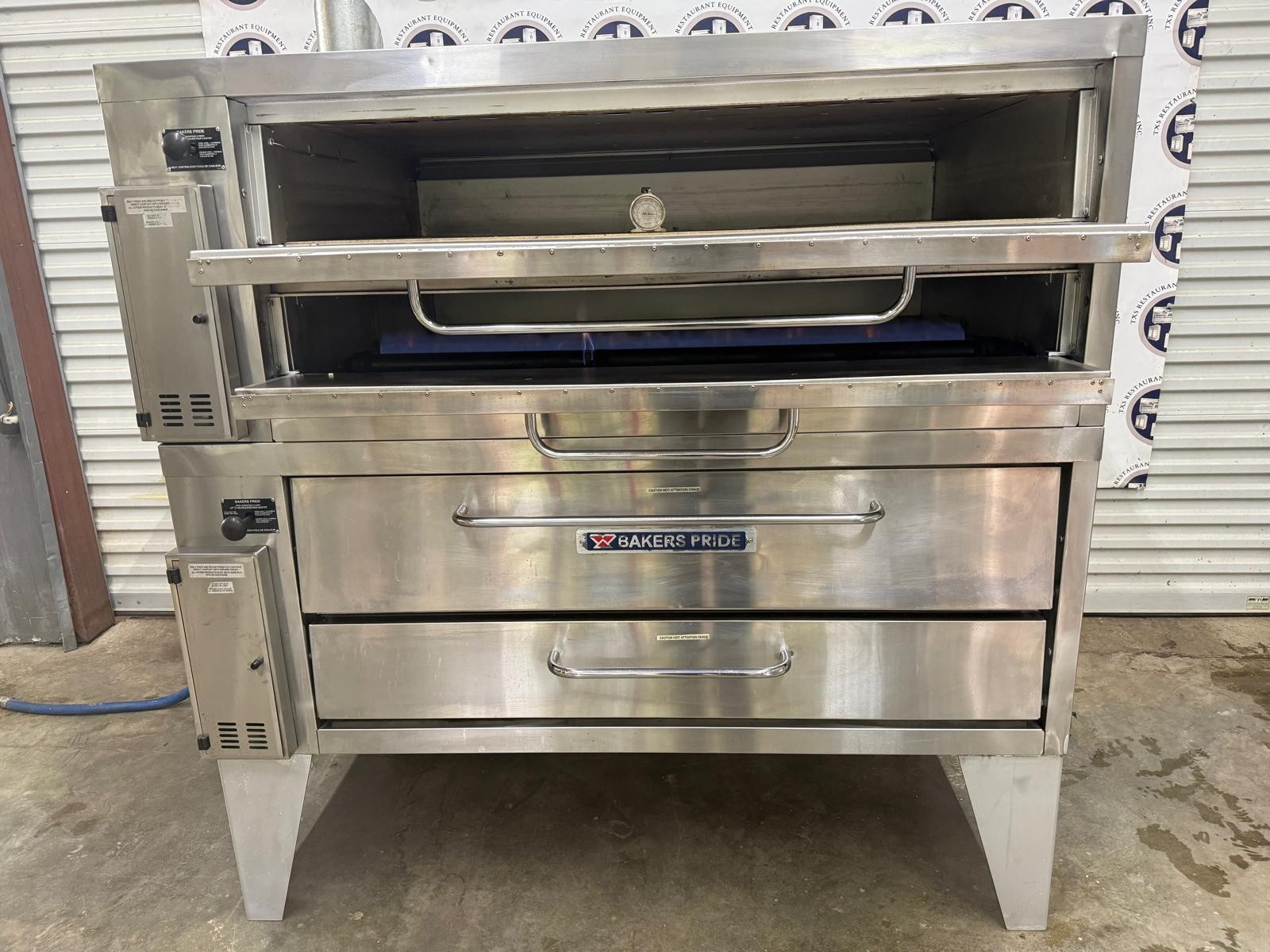 Bakers Pride Model 451 Double-Stack 2023 Gas Pizza Oven