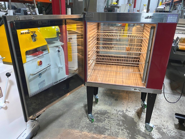 Oven / Alto-Shaam AR-7H Double Glass Doors Holding Cabinet – 208/240V-1F-30A