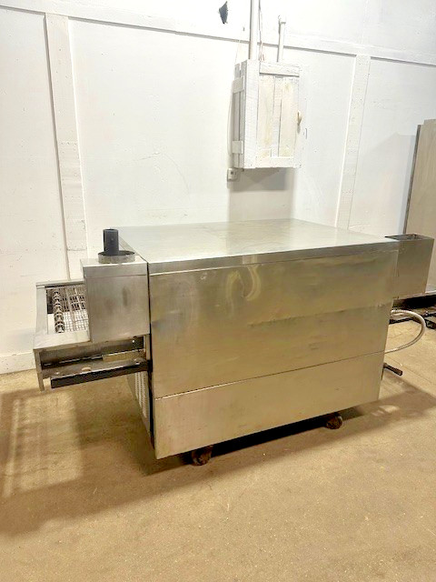 MIDDLEBY MARSHALL IS-350-1 NAT GAS 32″W 150,000 BTU CONVEYOR PIZZA OVEN