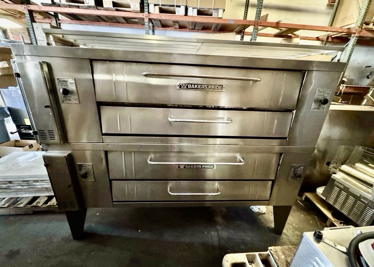 BAKERS PRIDE Y602 DOUBLE DECK GAS PIZZA OVEN W/BRICKS NICE WORKING SHAPE!