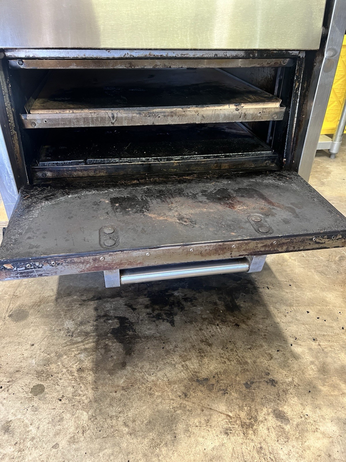 Pizza/Pretzel Stone Deck Oven Bakers Pride P44S 208/240V 3ph TESTED