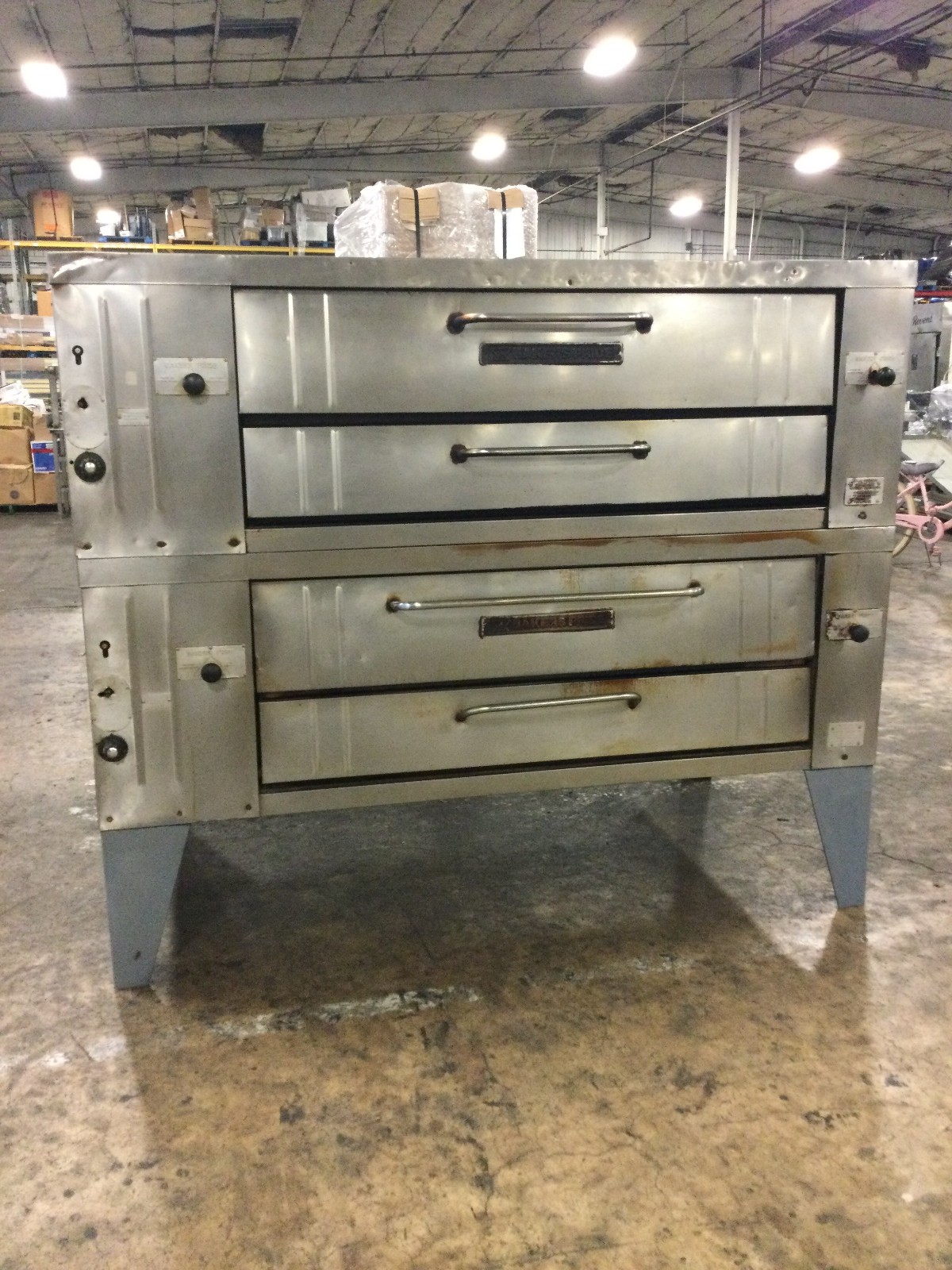 Bakers Pride Y600 Gas Double Deck Pizza Oven With Stones
