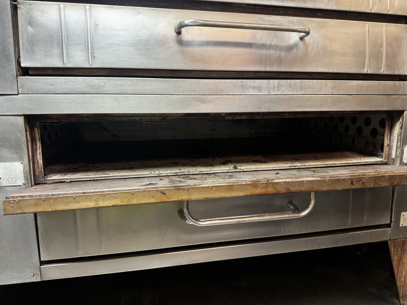 Bakers Pride Y600 Double Stacked Pizza Ovens