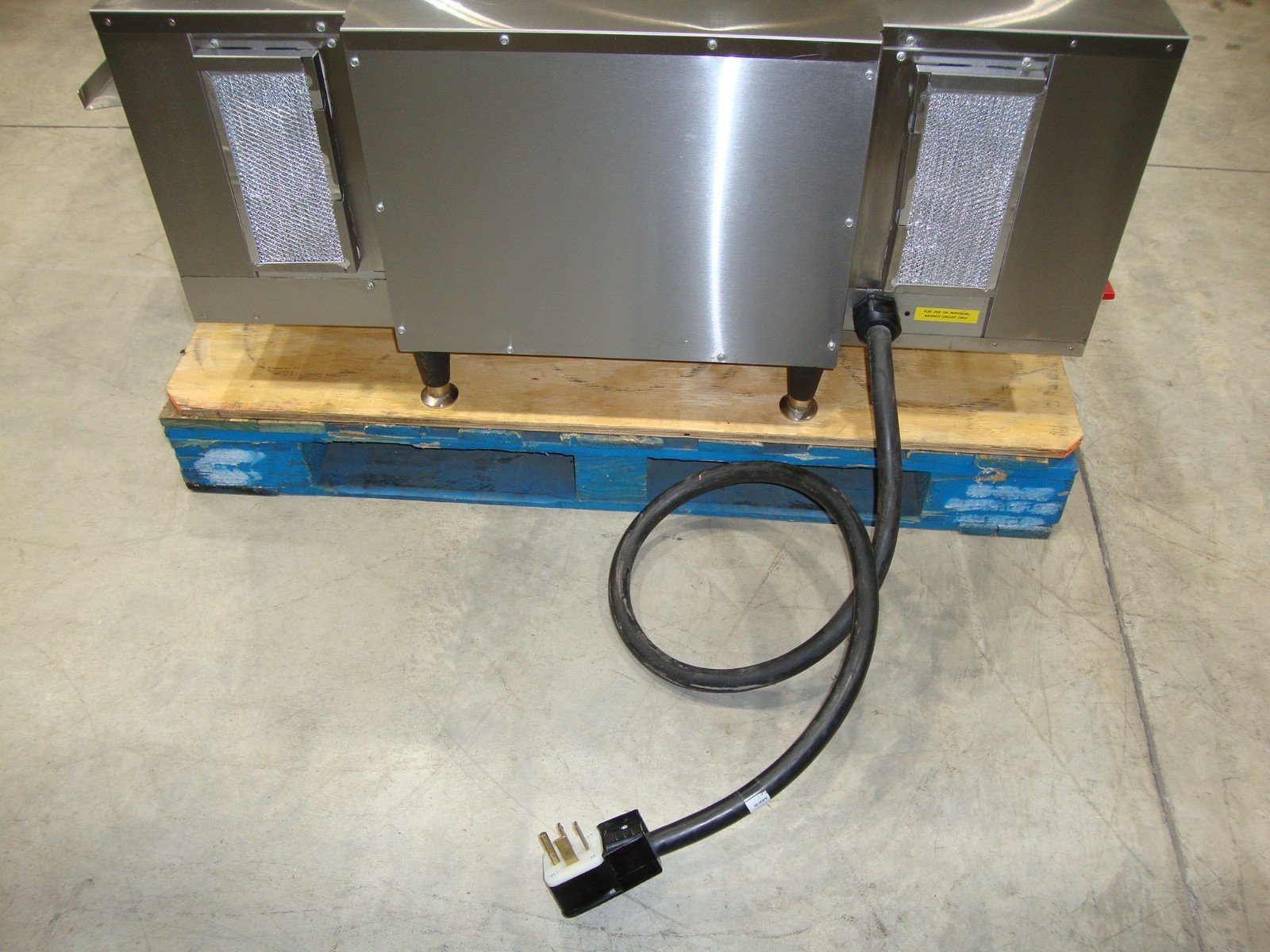 Ovention C2600 Ventless 26″ Electric Countertop Conveyor Pizza Oven