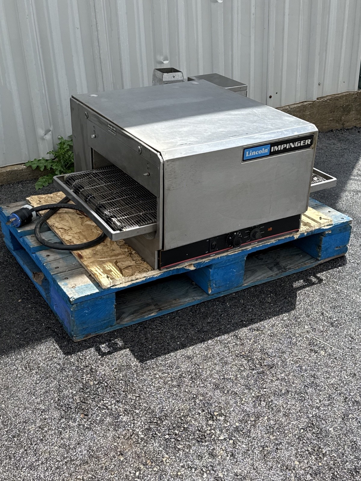 Lincoln Impinger 1301 Countertop Conveyor/Pizza Oven 1 Phase (VIDEO)