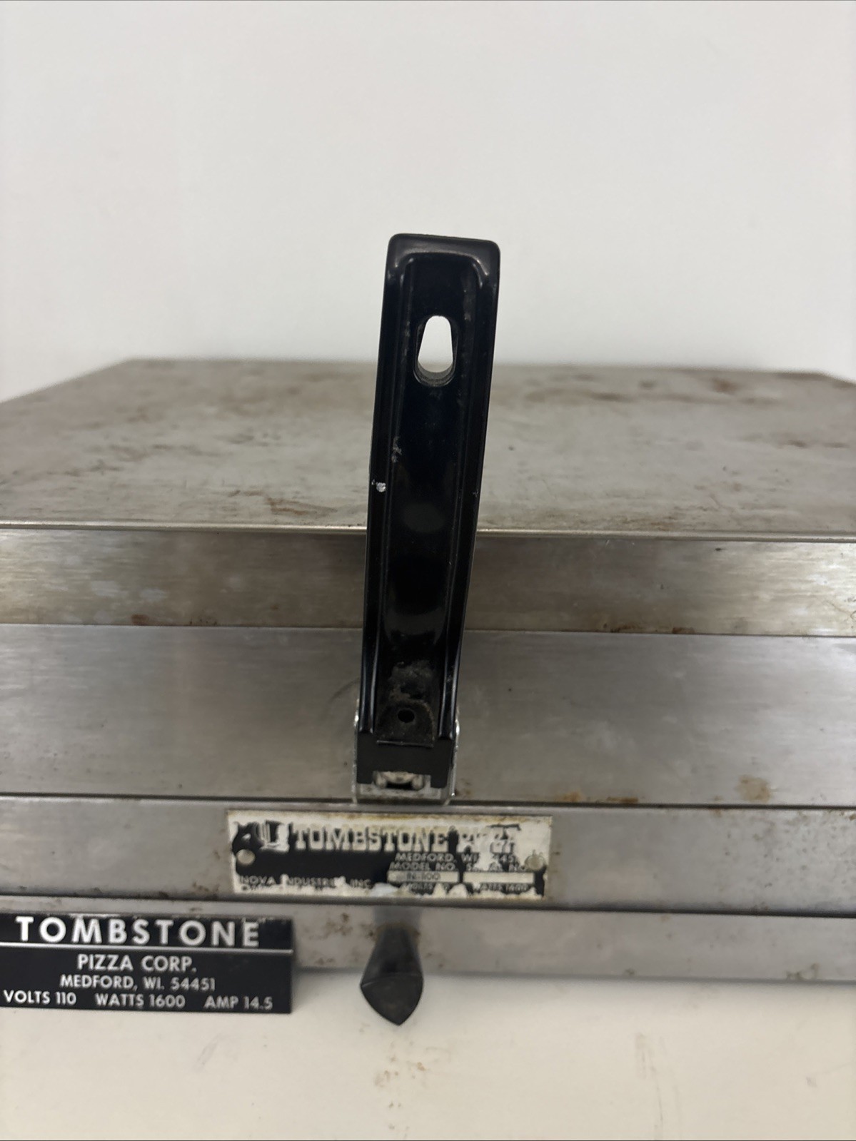 Tombstone Pizza Nova N-100 Commercial Countertop Pizza Oven, TESTED