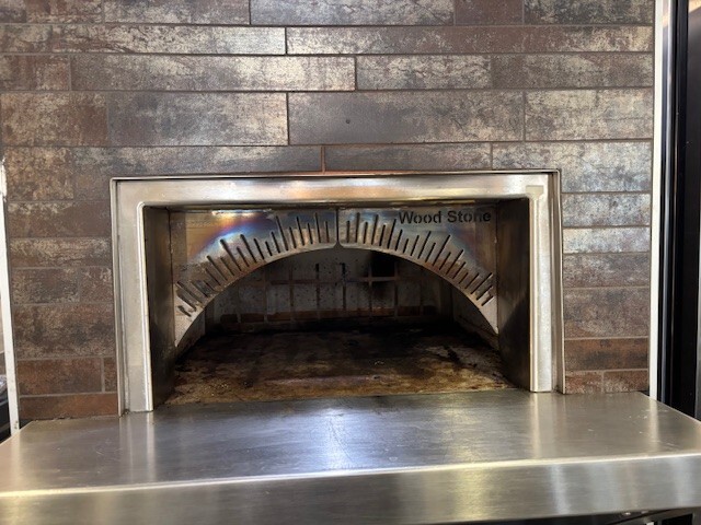 Woodstone Bistro Stone Hearth Deck Pizza Oven WS-BL-4343-RFG-NG Radiant Flame
